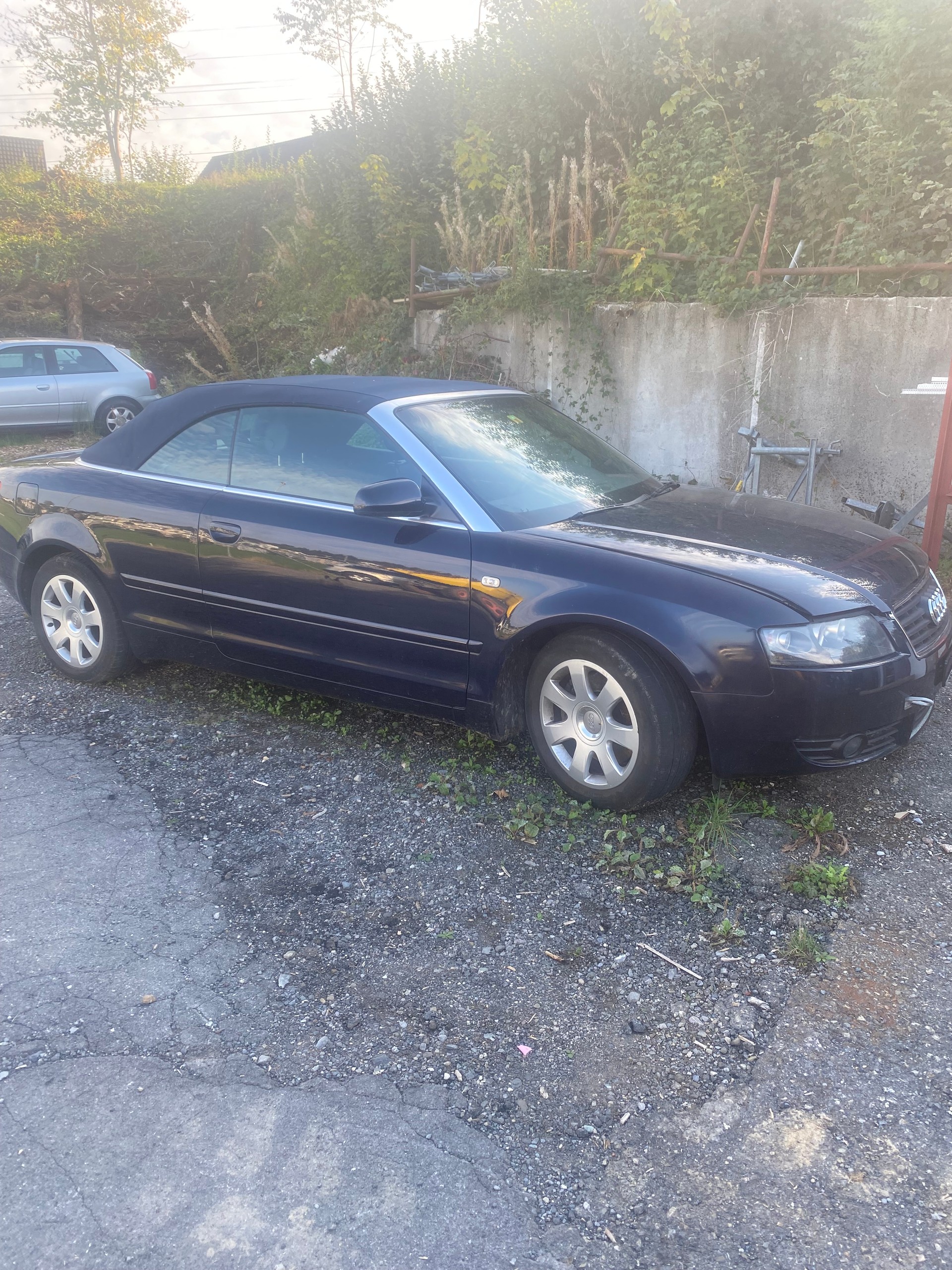 AUDI A4 Cabriolet 2.4 V6-image-1