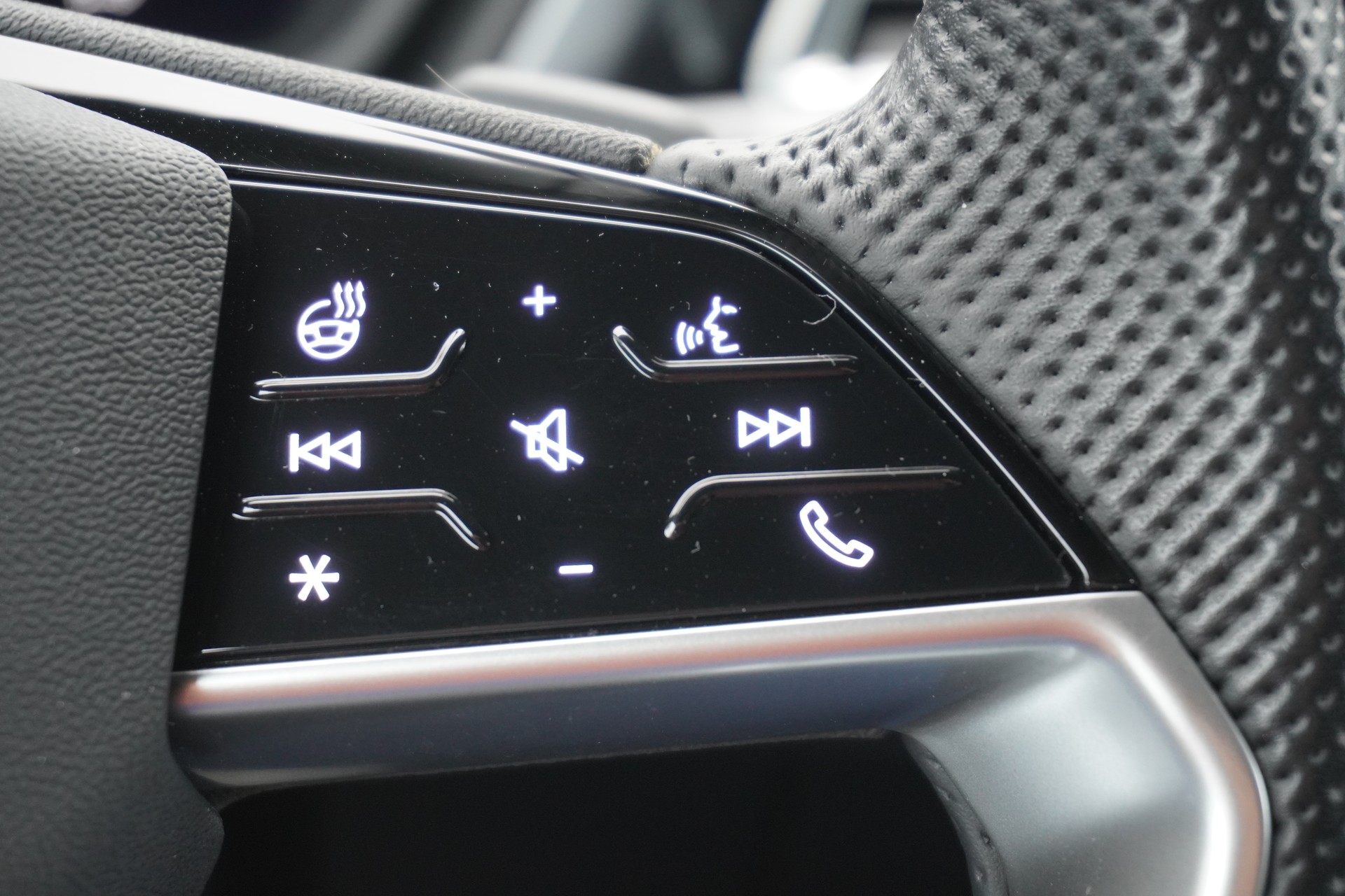 AUDI Q4 e-tron 50 quattro S-LINE!!!-image-36