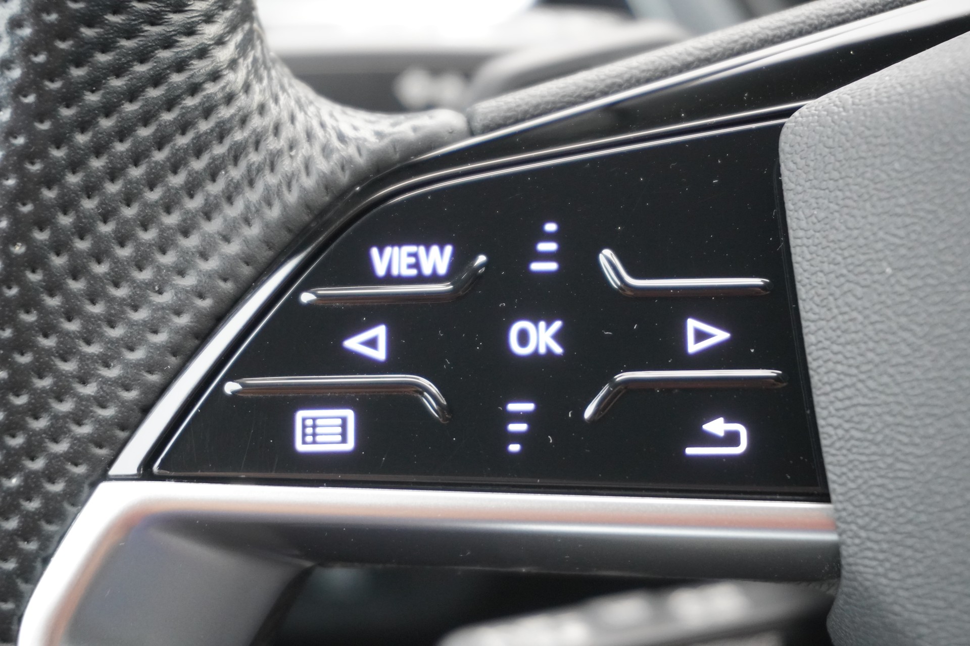 AUDI Q4 e-tron 50 quattro S-LINE!!!-image-37