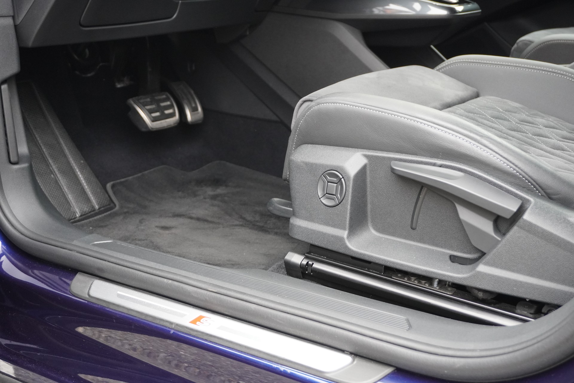 AUDI Q4 e-tron 50 quattro S-LINE!!!-image-44