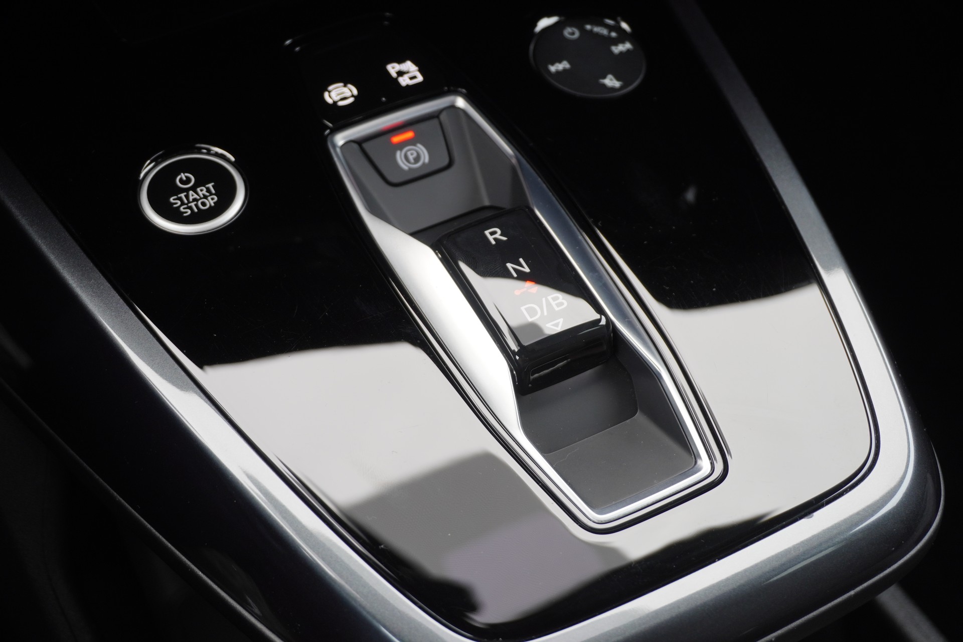 AUDI Q4 e-tron 50 quattro S-LINE!!!-image-19