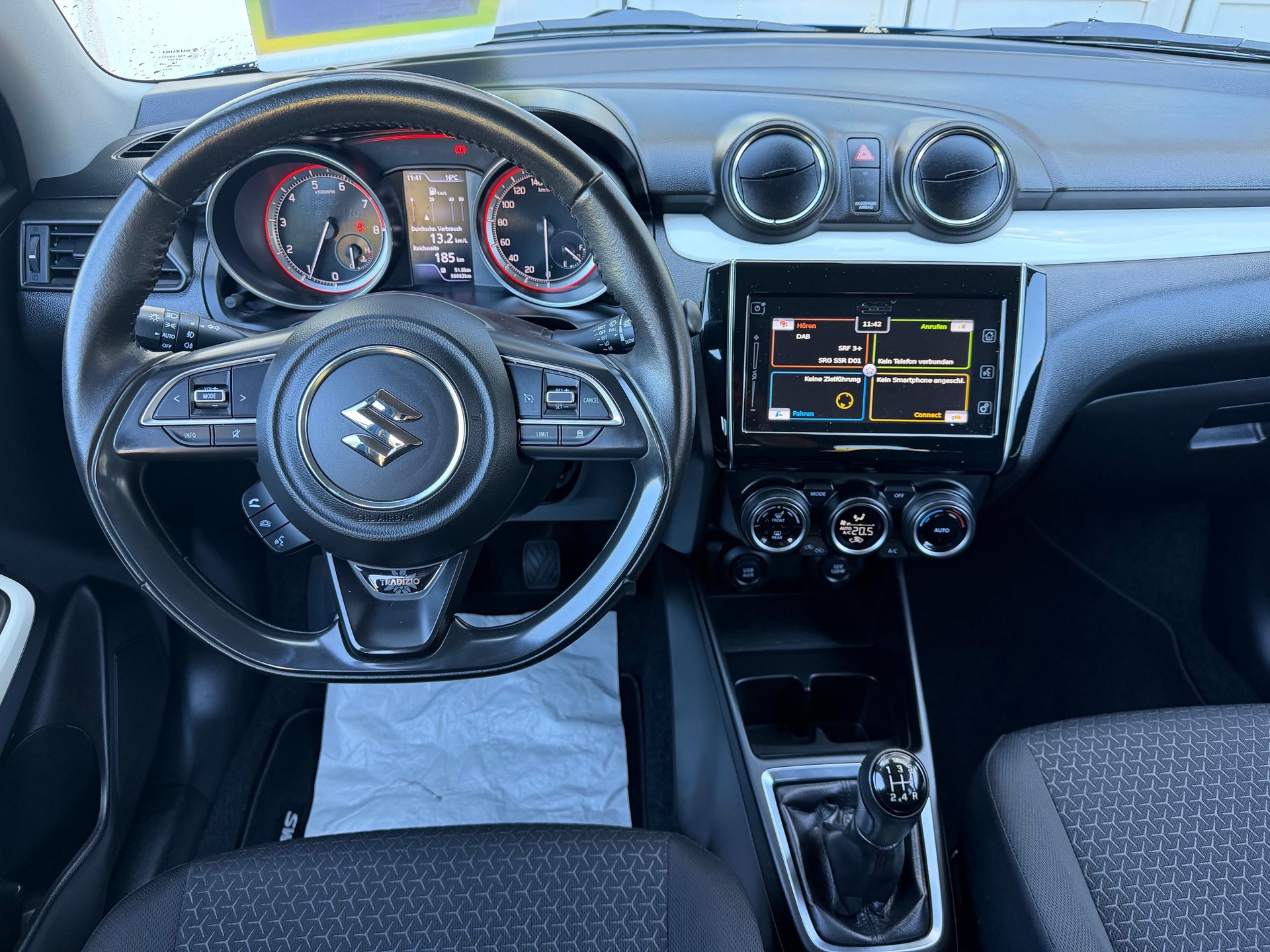 SUZUKI Swift 1.2 Tradizio Top Hybrid 4x4-image-4