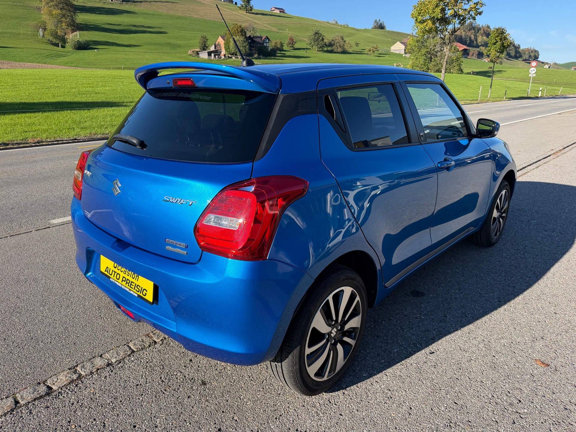 SUZUKI Swift 1.2 Tradizio Top Hybrid 4x4-image-12