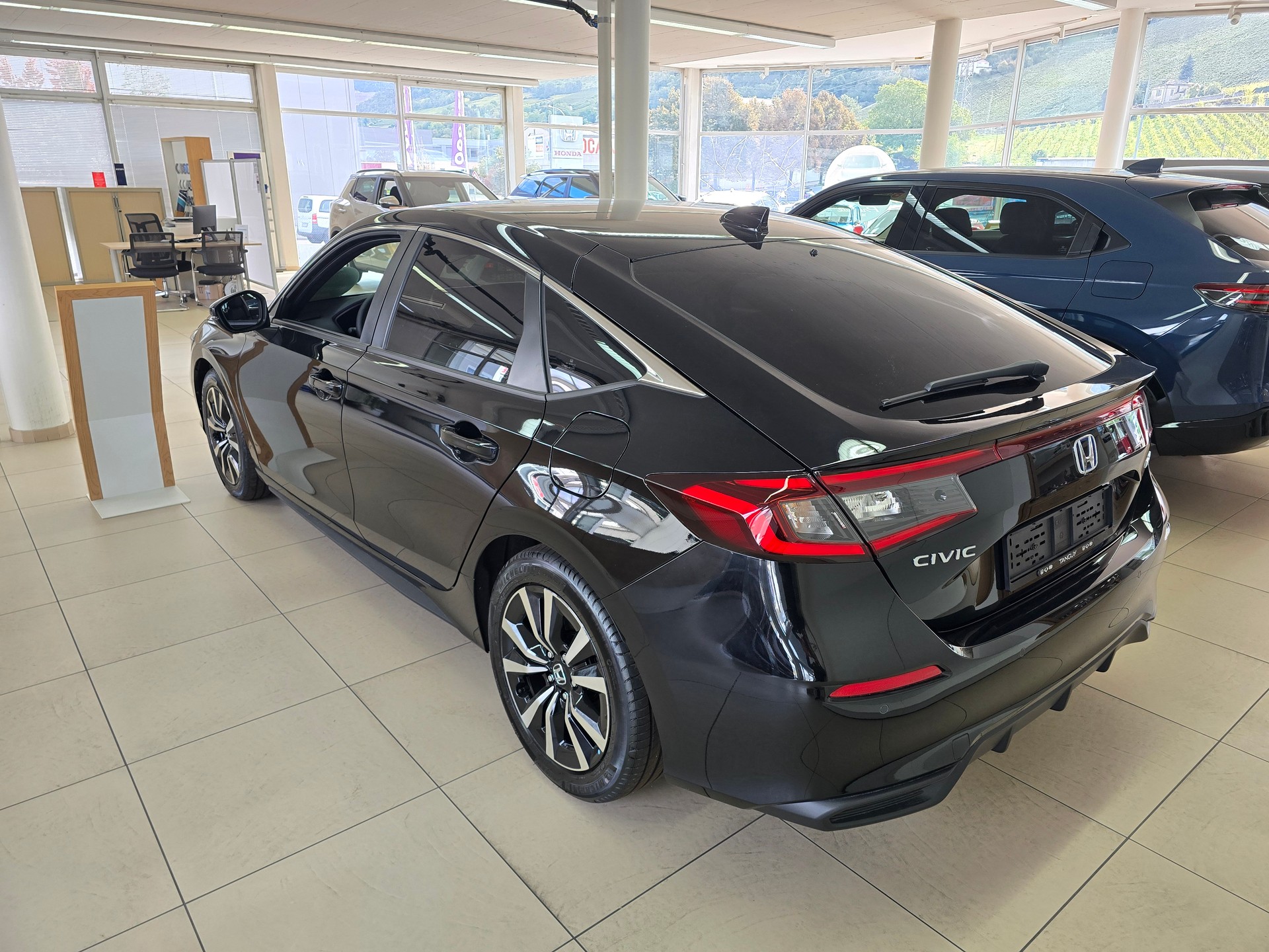 HONDA Civic 2.0 i-MMD HEV Eleg-image-1