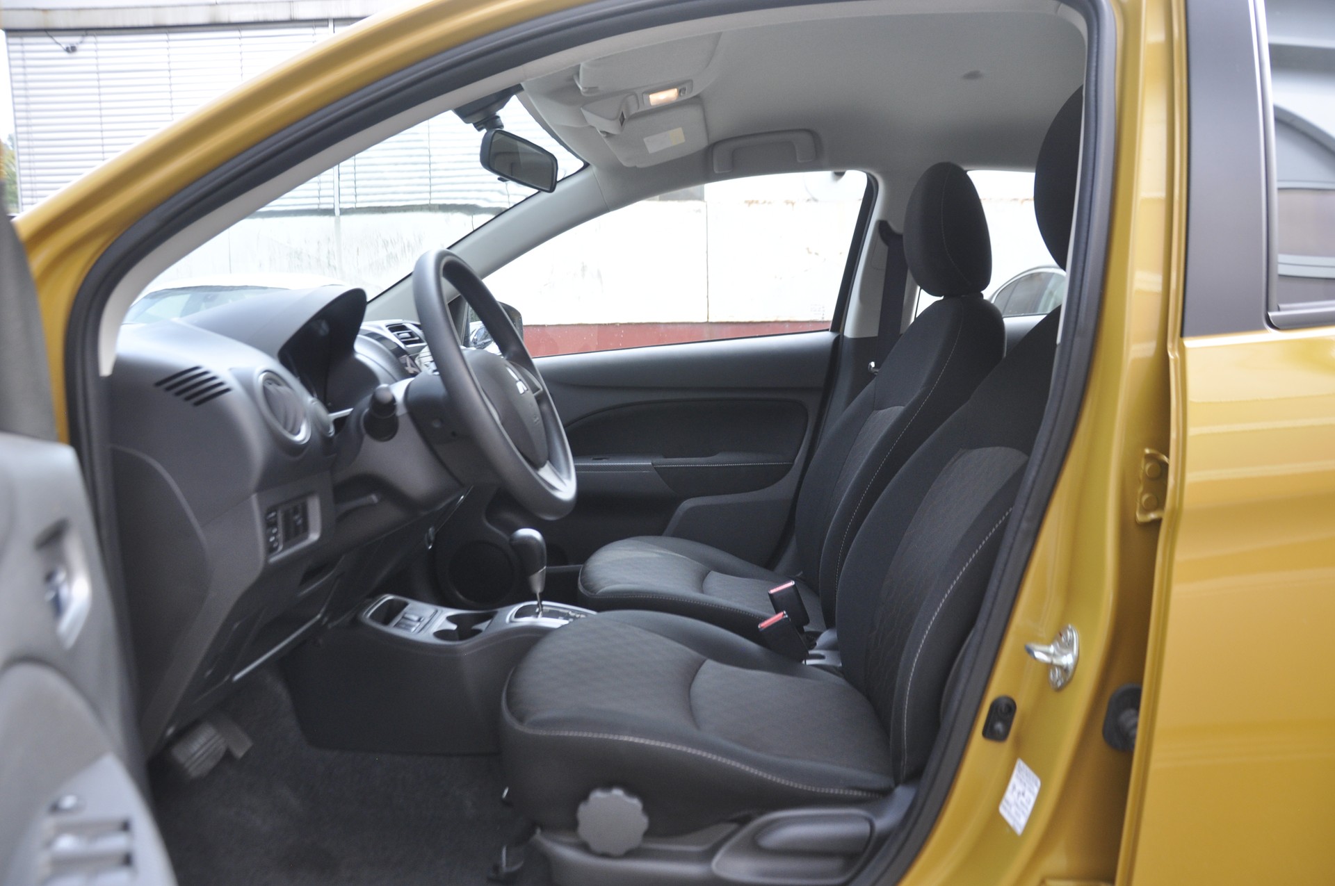 MITSUBISHI Space Star 1.2 CVT Pure-image-4