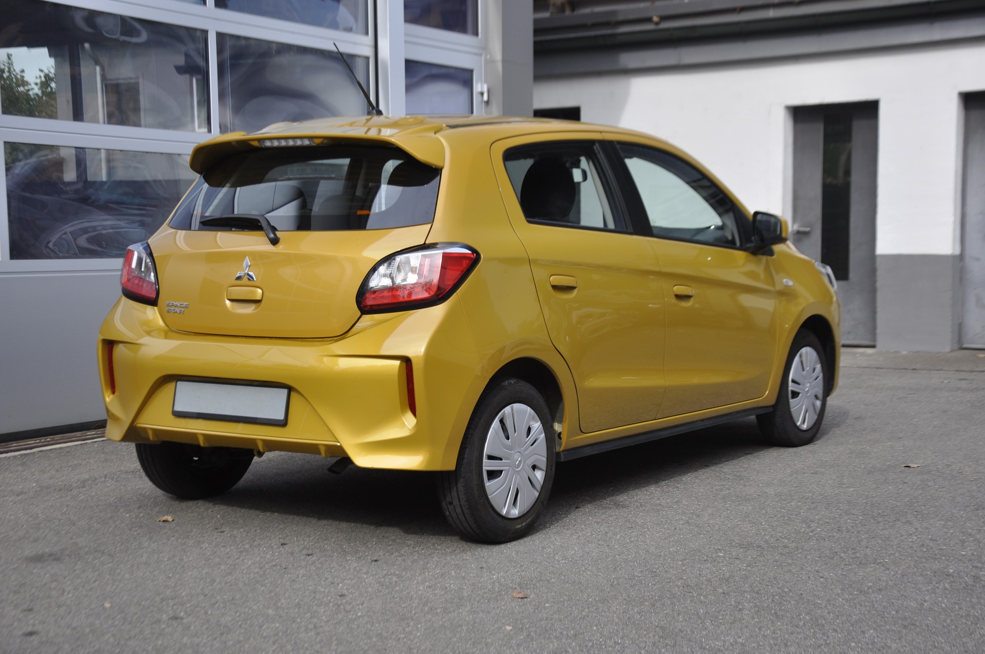 MITSUBISHI Space Star 1.2 CVT Pure-image-2