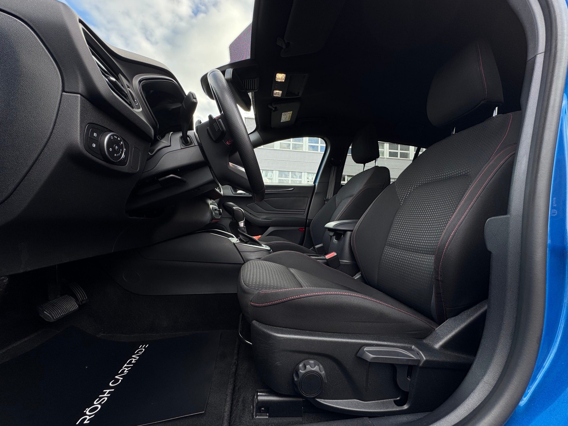 FORD Focus 1.0 MHEV ST-Line Automat-image-13