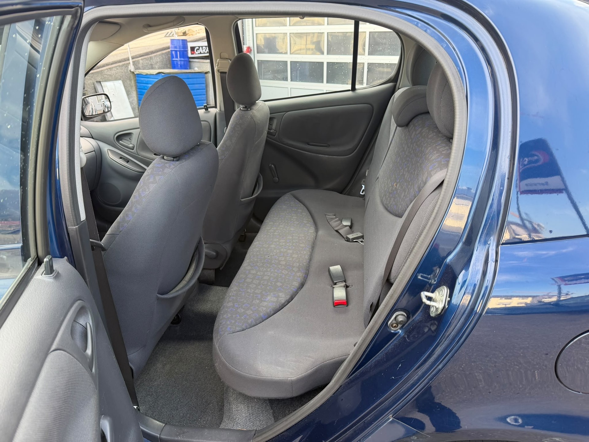 TOYOTA Yaris 1.3 Linea Sol-image-7