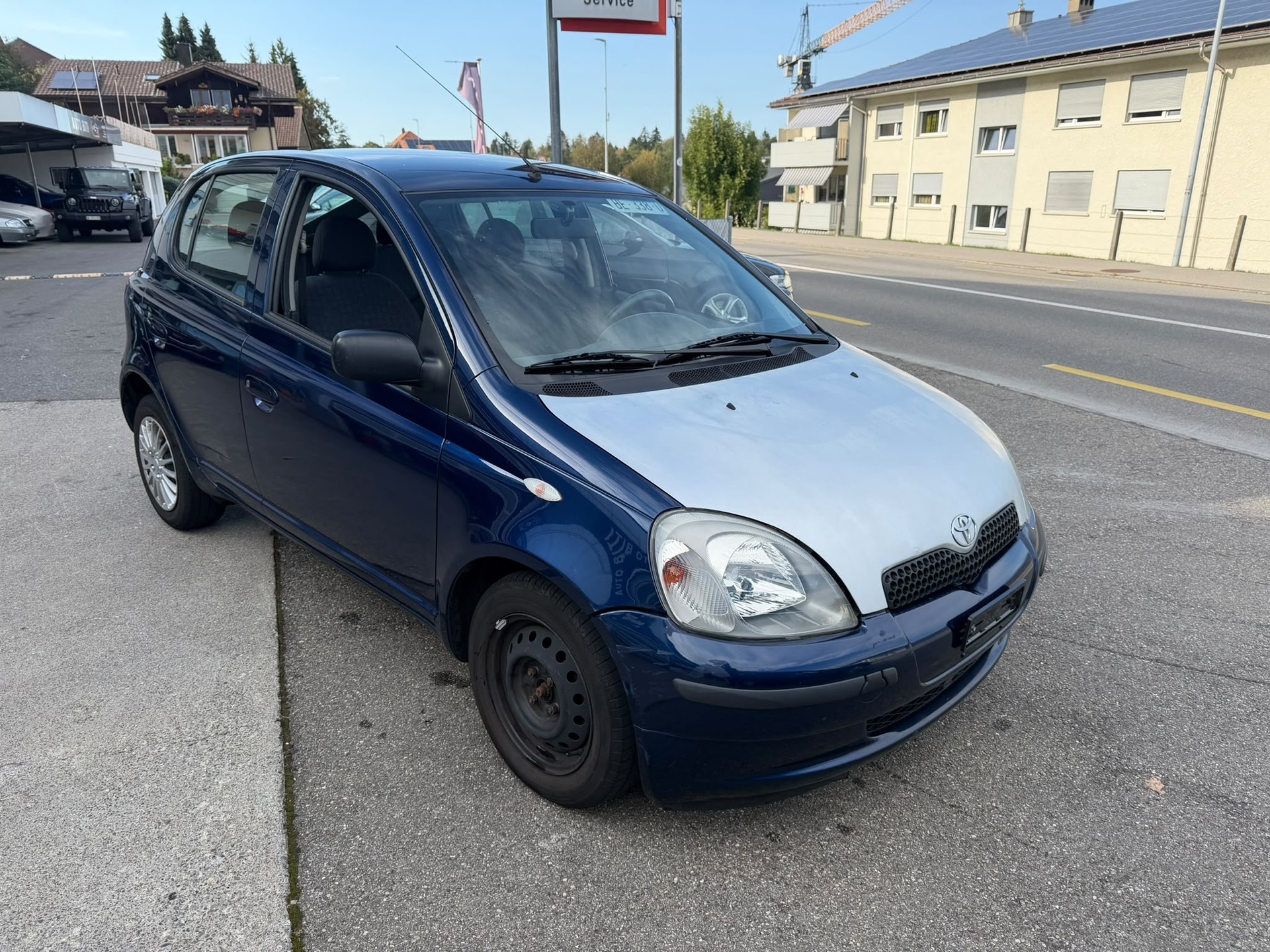 TOYOTA Yaris 1.3 Linea Sol-image-0