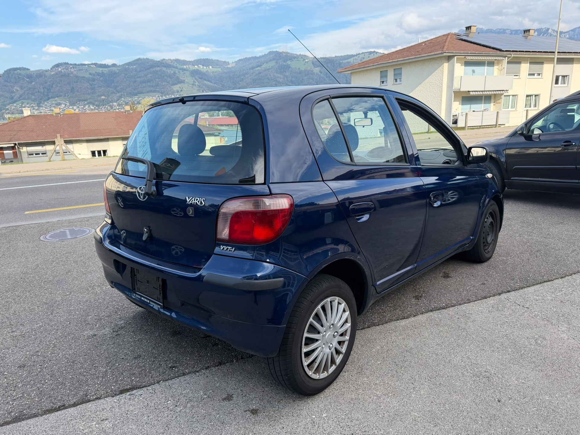 TOYOTA Yaris 1.3 Linea Sol-image-2