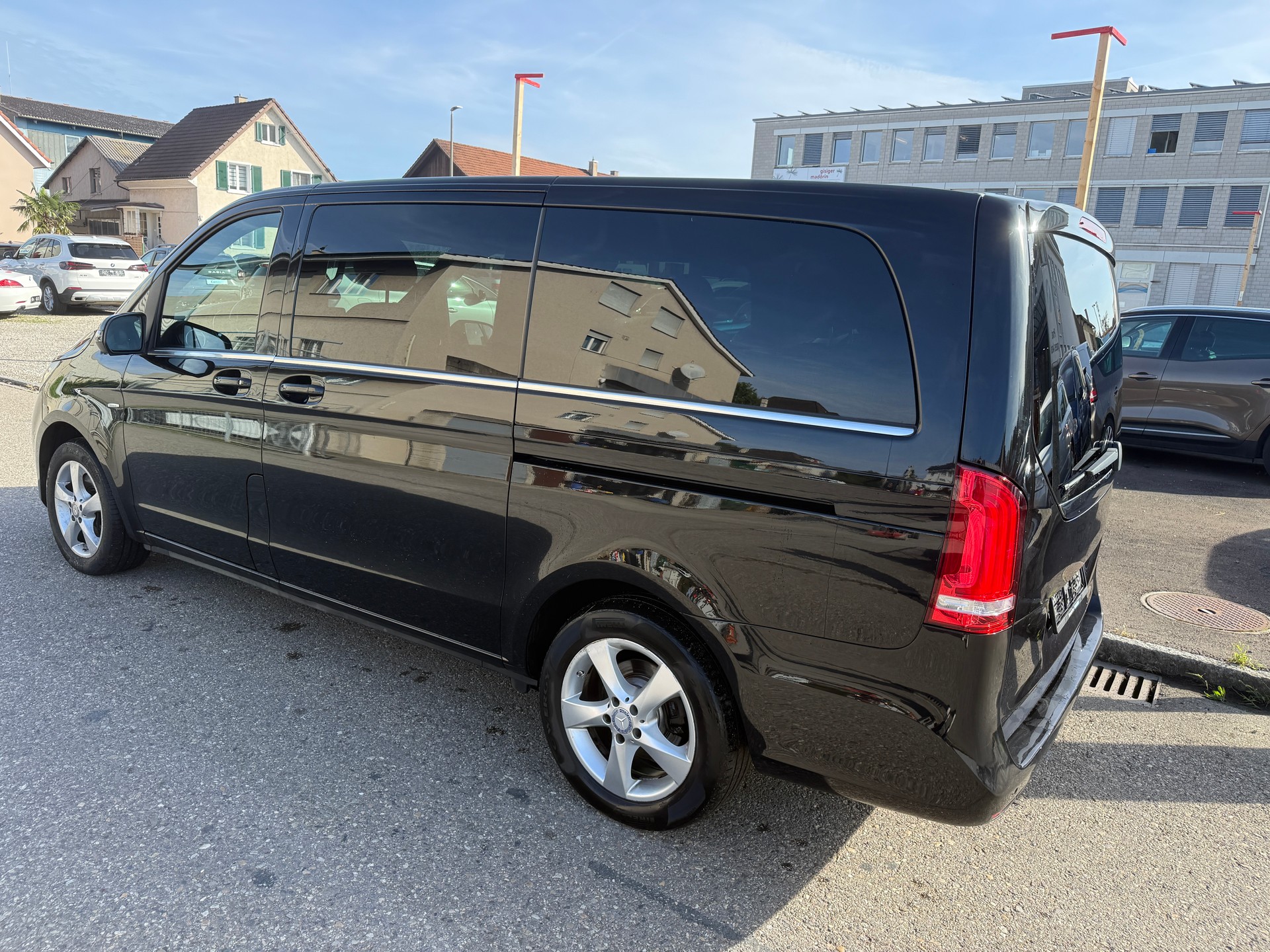 MERCEDES-BENZ V 250 d Avantgarde lang 4Matic 7G-Tronic-image-3