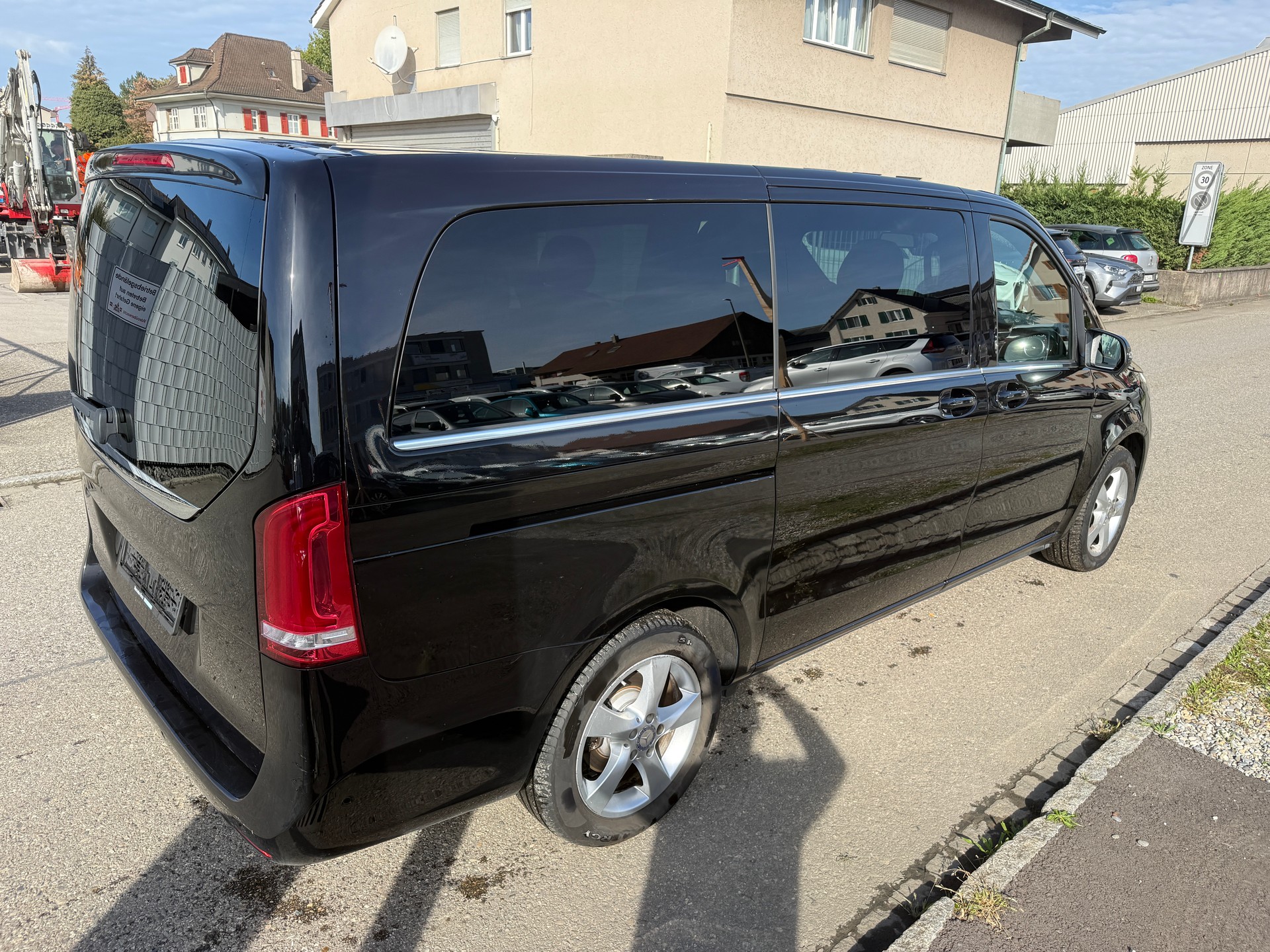 MERCEDES-BENZ V 250 d Avantgarde lang 4Matic 7G-Tronic-image-4