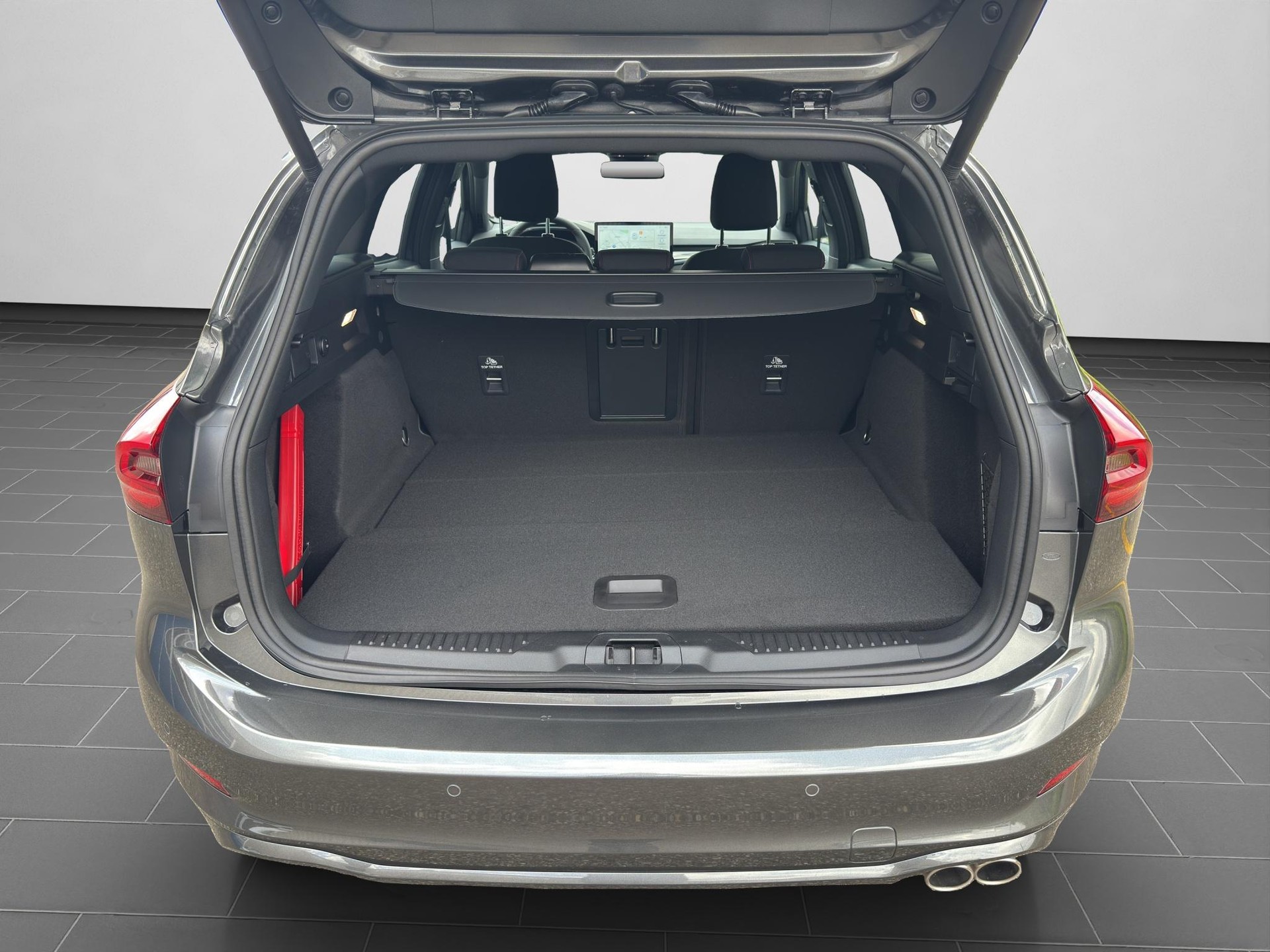 FORD Focus 1.0i EcoB Hybrid 155 ST-Line X-image-16
