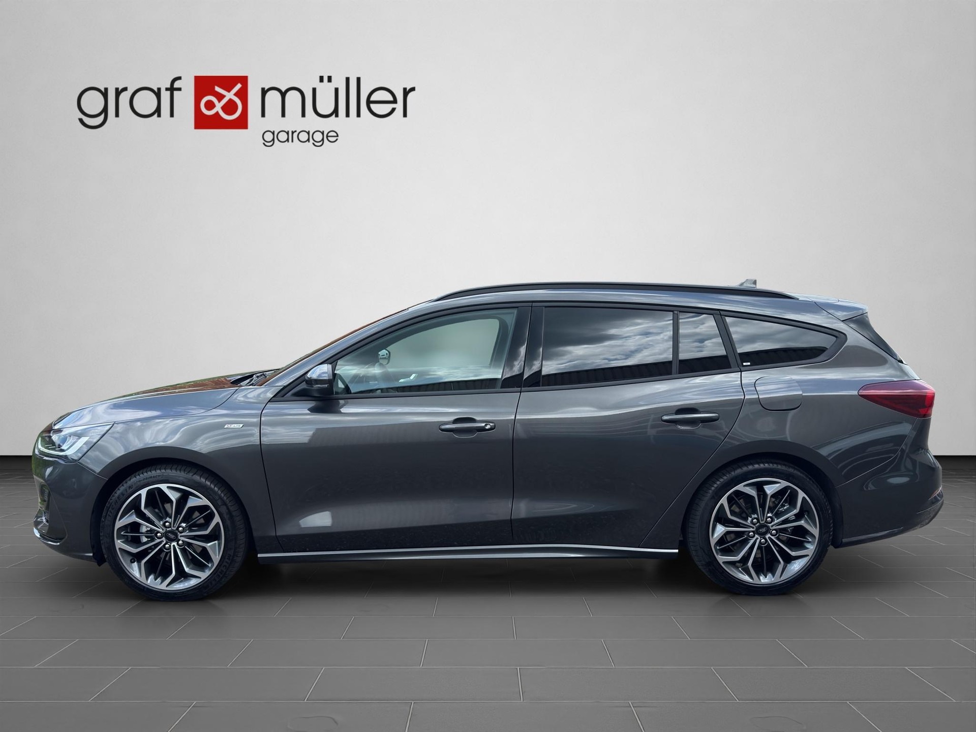 FORD Focus 1.0i EcoB Hybrid 155 ST-Line X-image-1