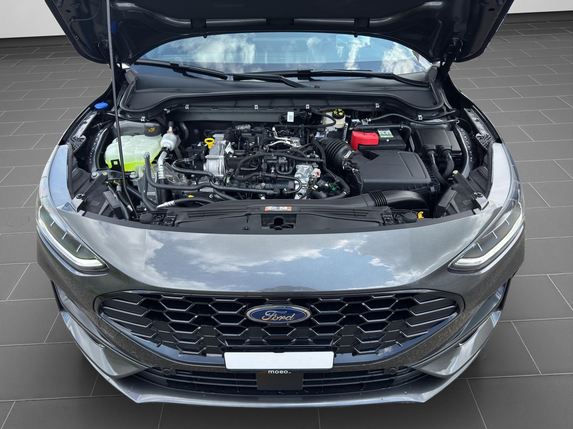 FORD Focus 1.0i EcoB Hybrid 155 ST-Line X-image-22