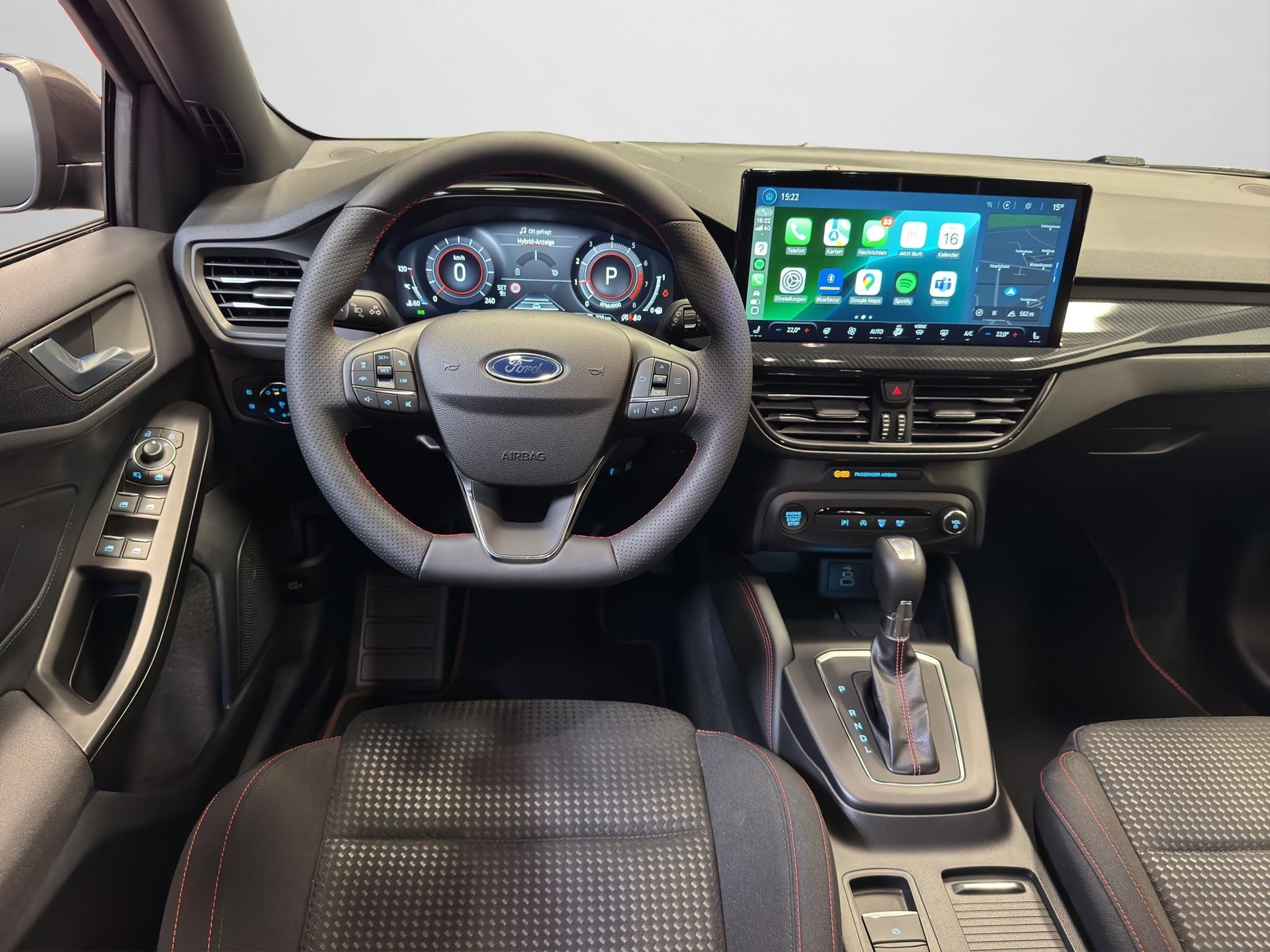 FORD Focus 1.0i EcoB Hybrid 155 ST-Line X-image-3