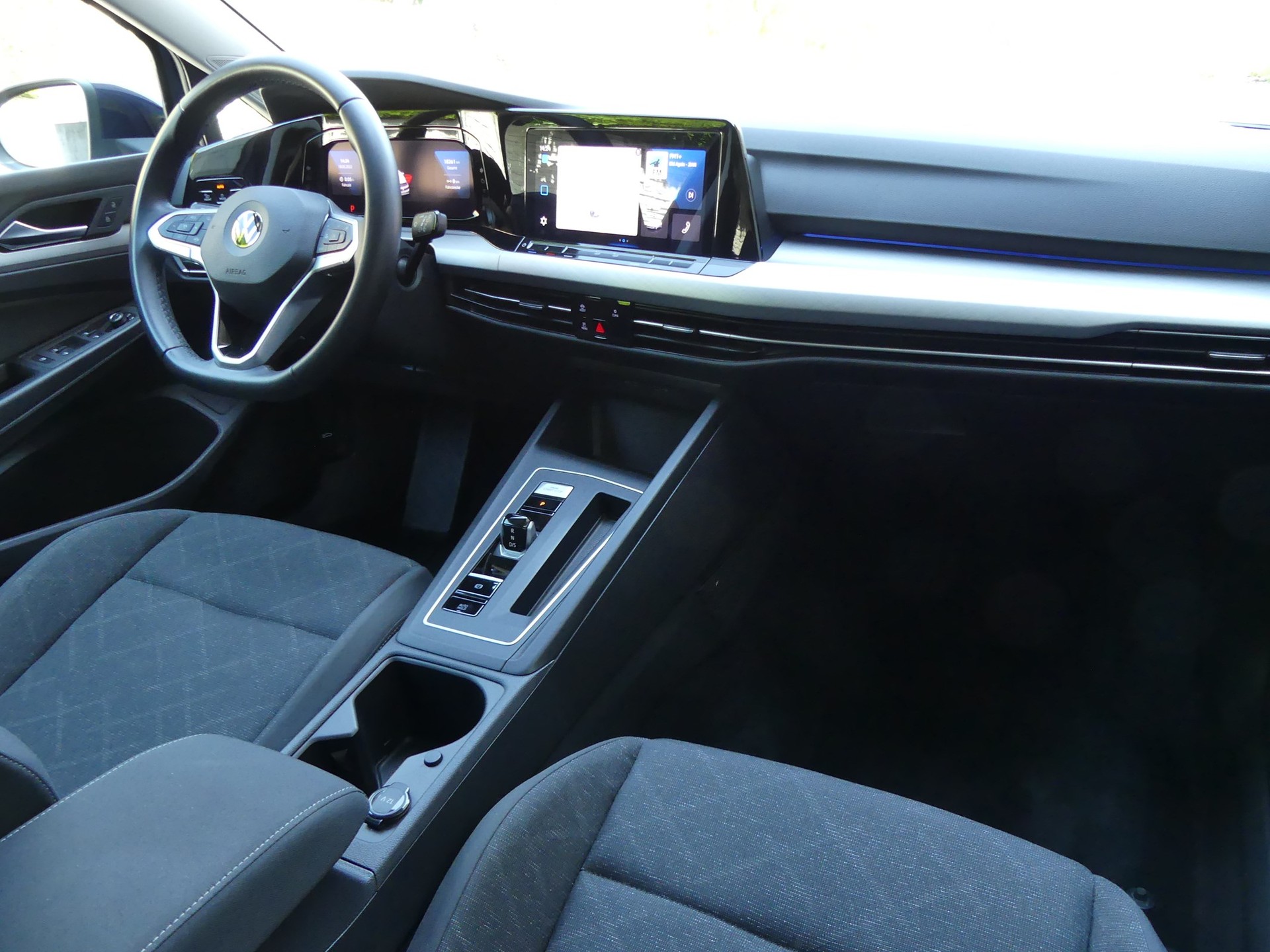 VW Golf 1.5 eTSI Style DSG-image-6