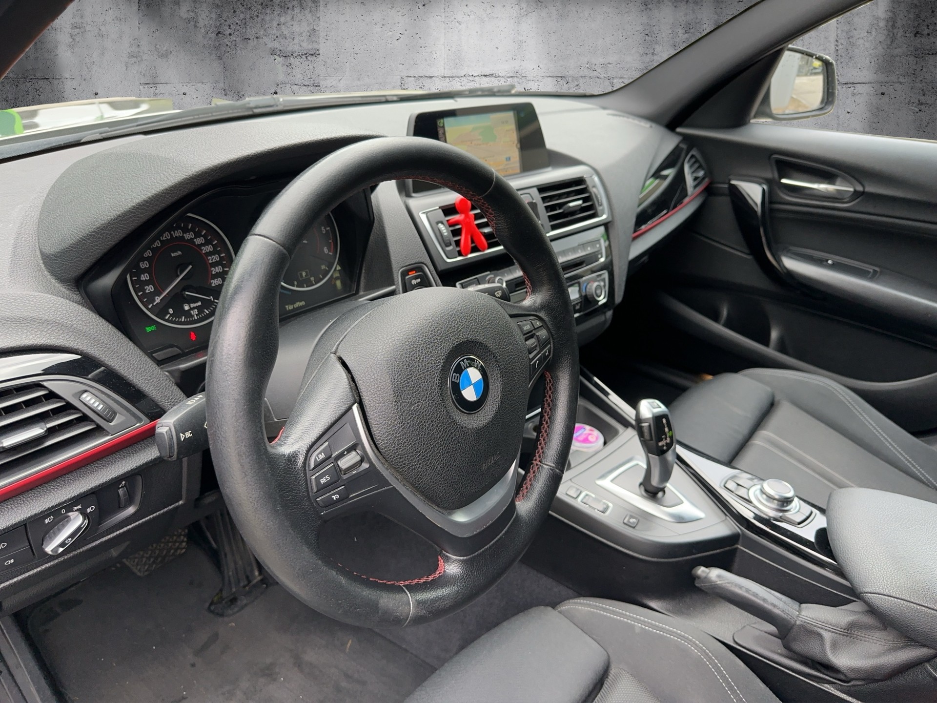BMW 116d Sport Line Steptronic-image-8