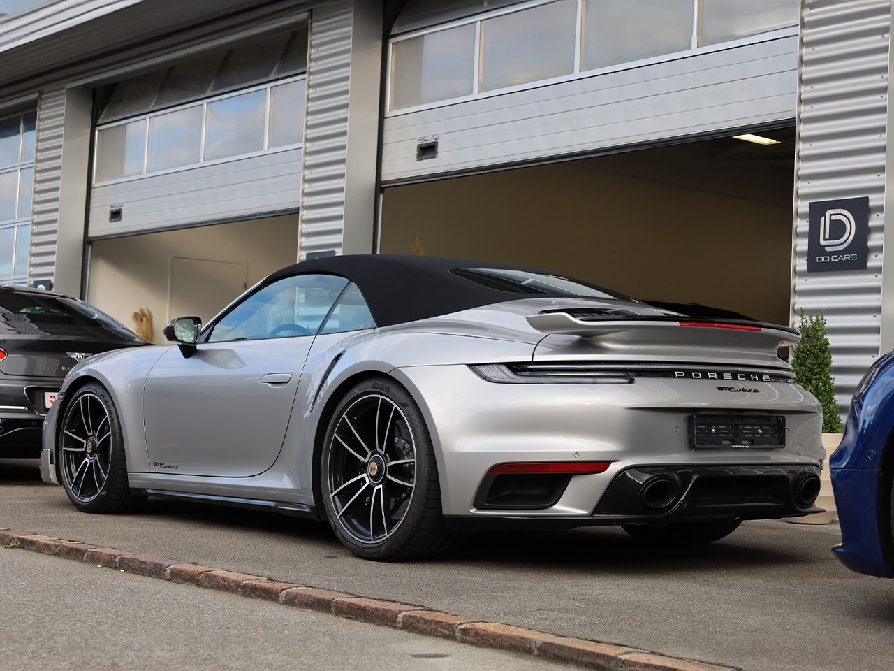Car photo