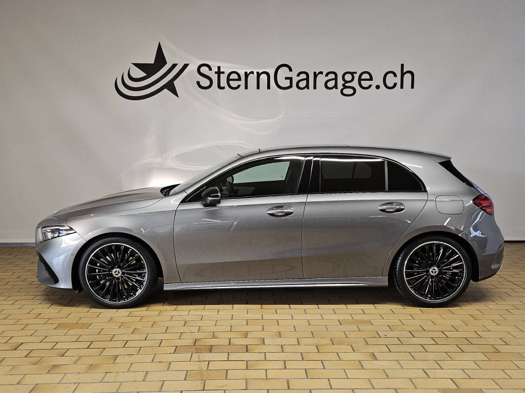 MERCEDES-BENZ A 220 4Matic AMG Line-image-1