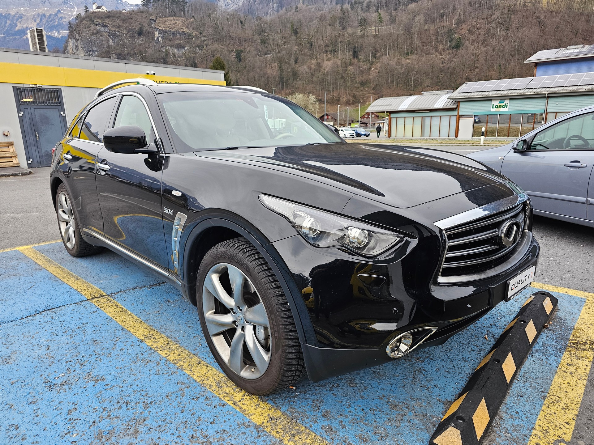 INFINITI QX70 3.0d GT AWD Automatic