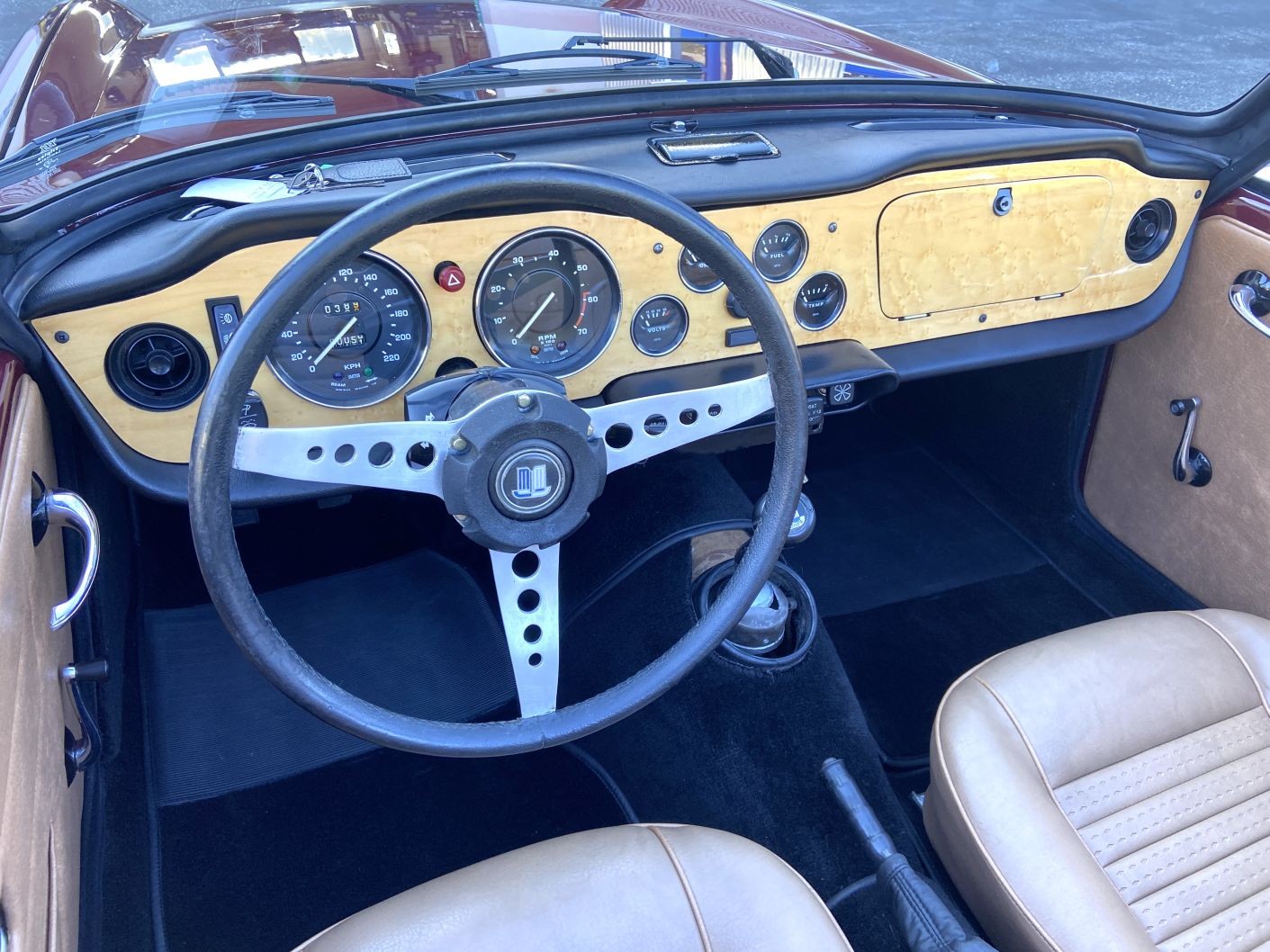 TRIUMPH TR6 Veteran-image-3