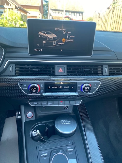 AUDI S5 Cabriolet 3.0 TFSI quattro tiptronic-image-5