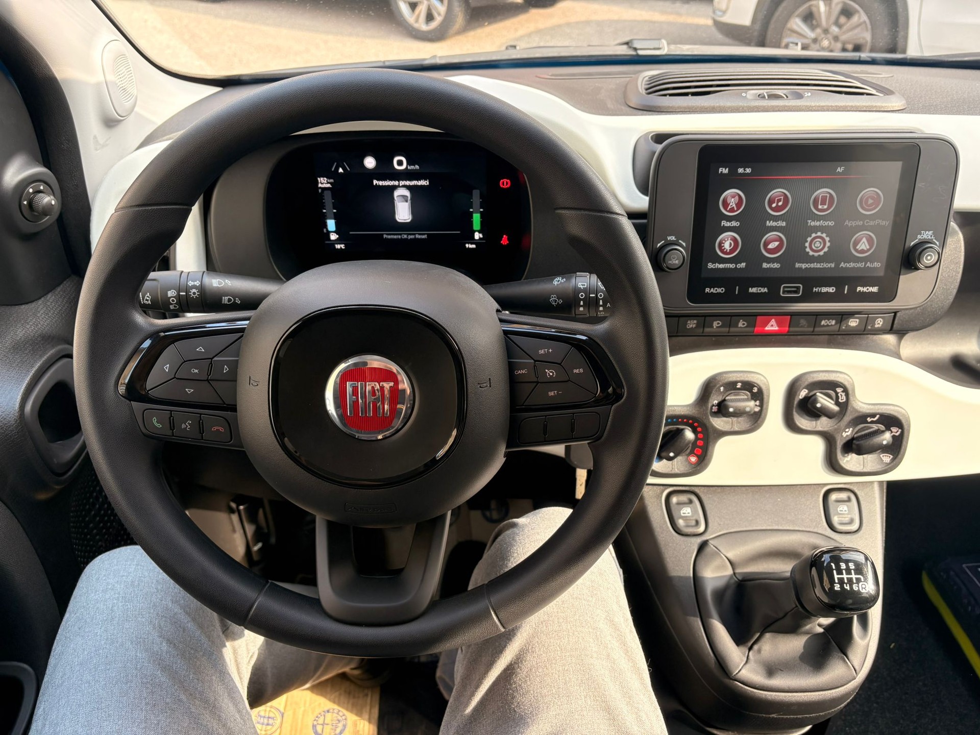 FIAT Panda 1.0 MHEV Cross-image-6