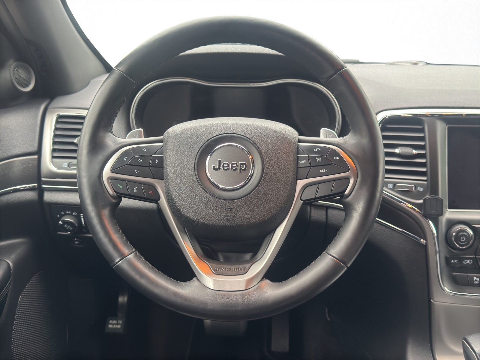 JEEP Grand Cherokee 3.0 CRD Limited Automatic-image-9