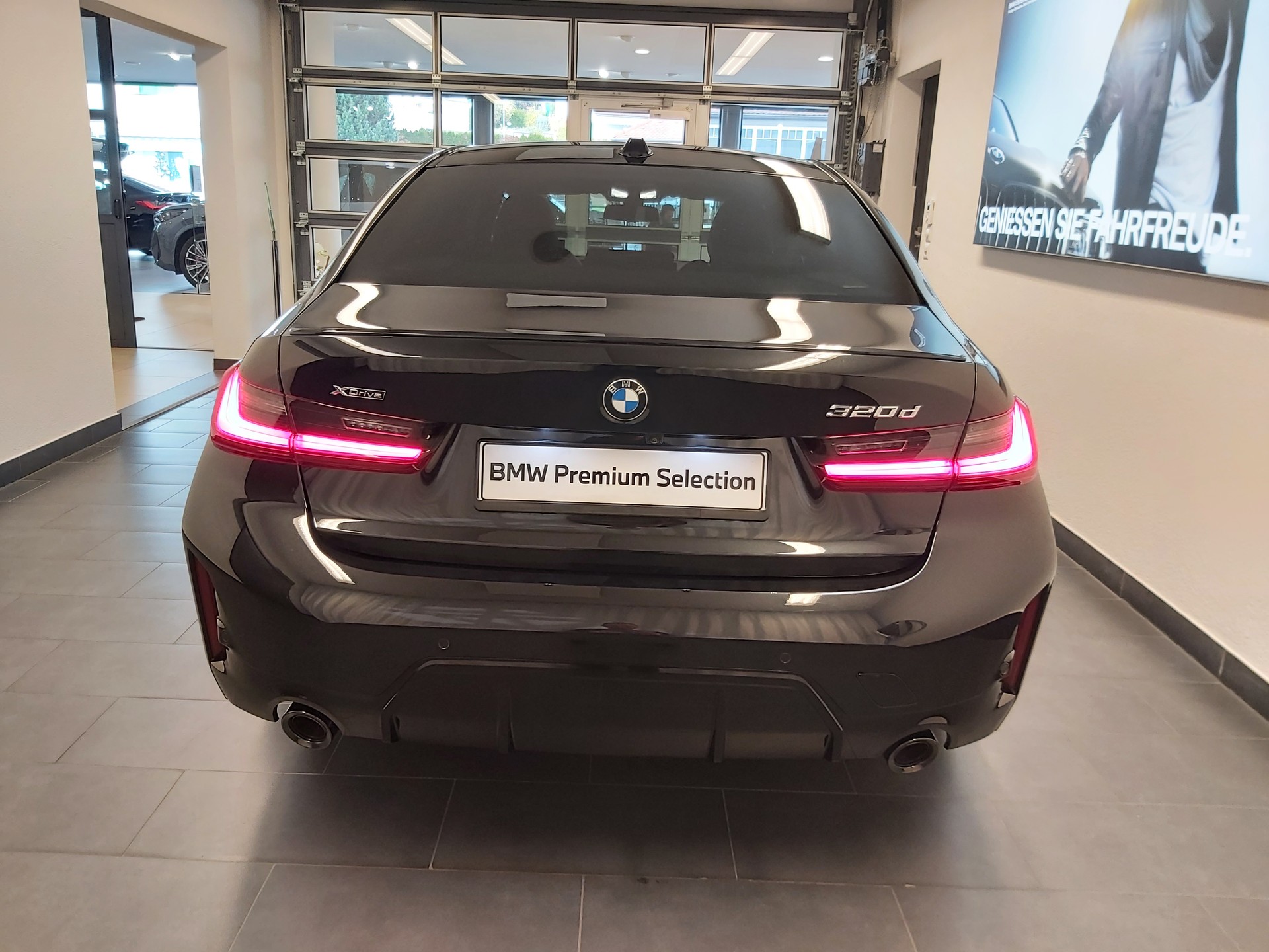 BMW 320d xDrive M Sport Limousine-image-6
