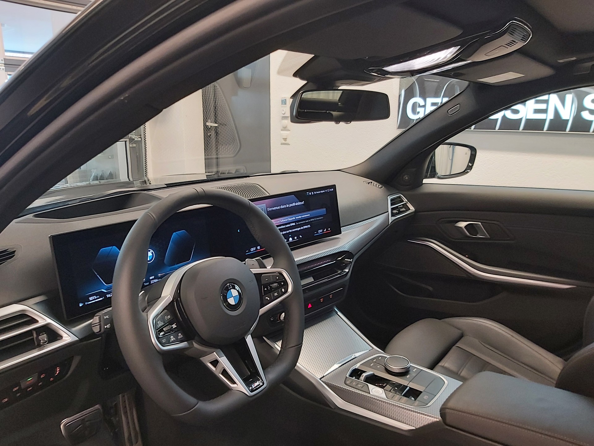 BMW 320d xDrive M Sport Limousine-image-9