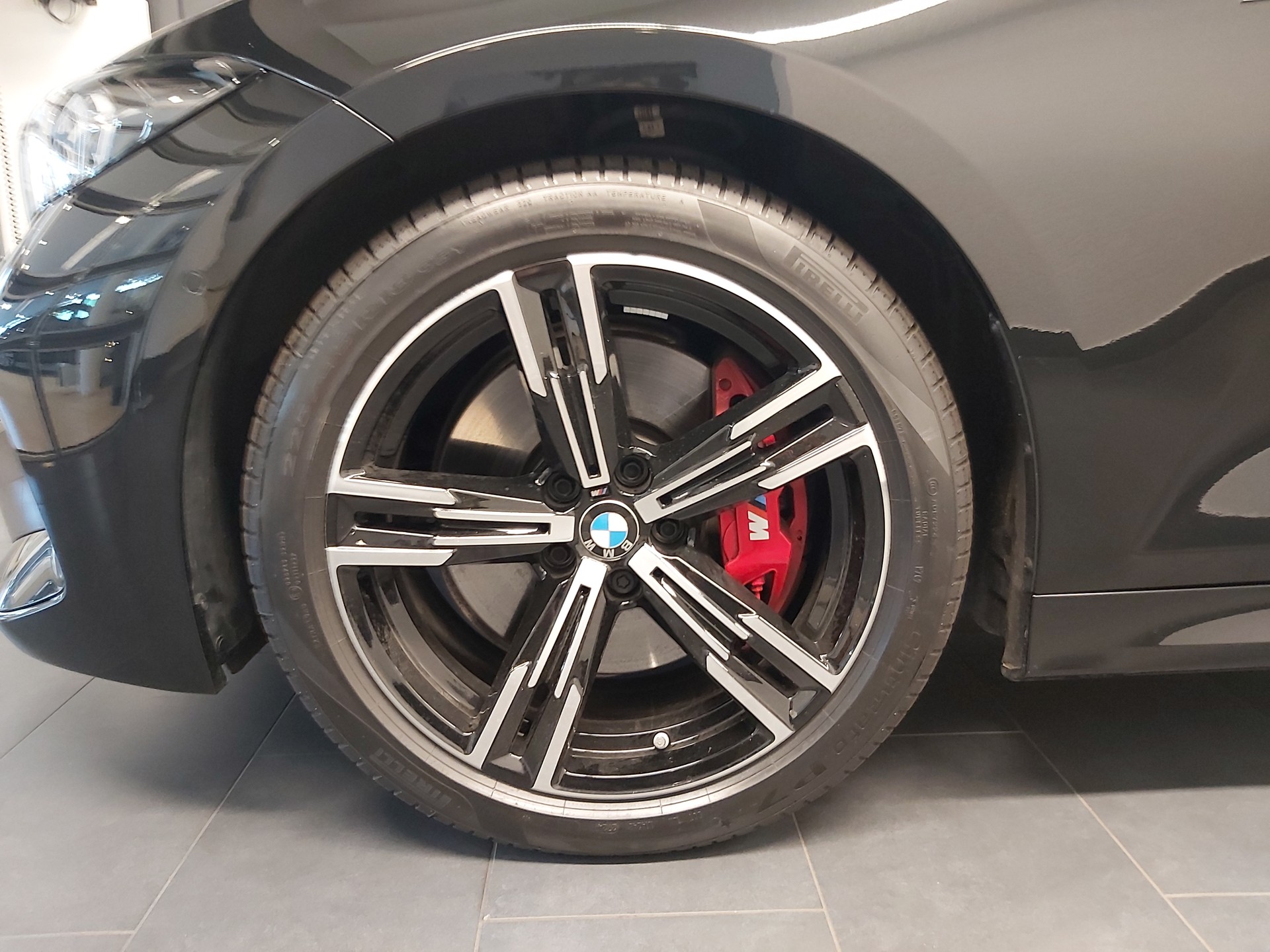 BMW 320d xDrive M Sport Limousine-image-2