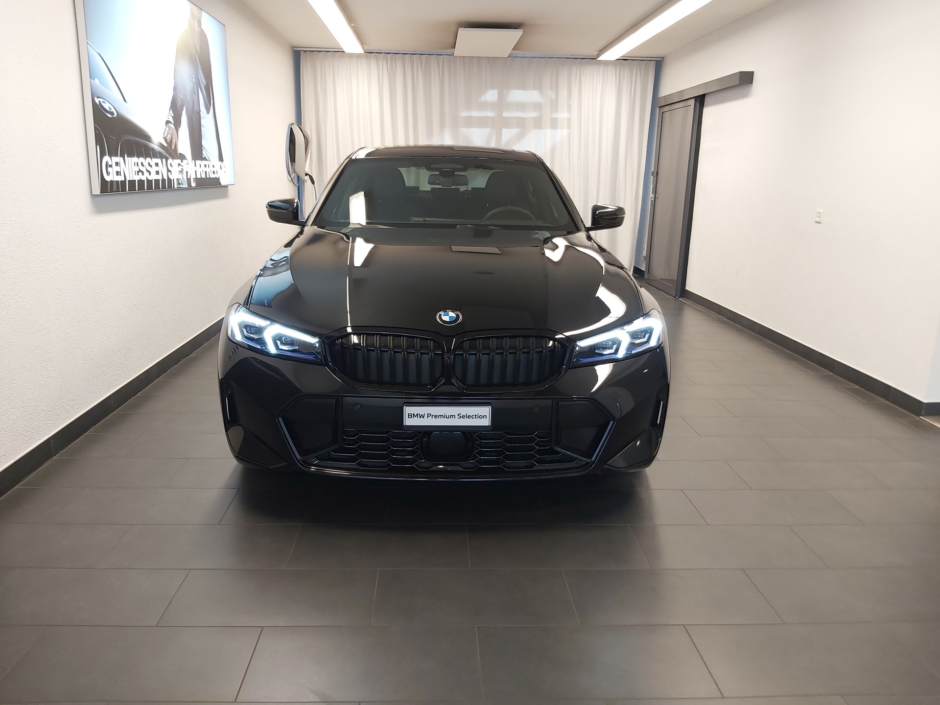 BMW 320d xDrive M Sport Limousine-image-1
