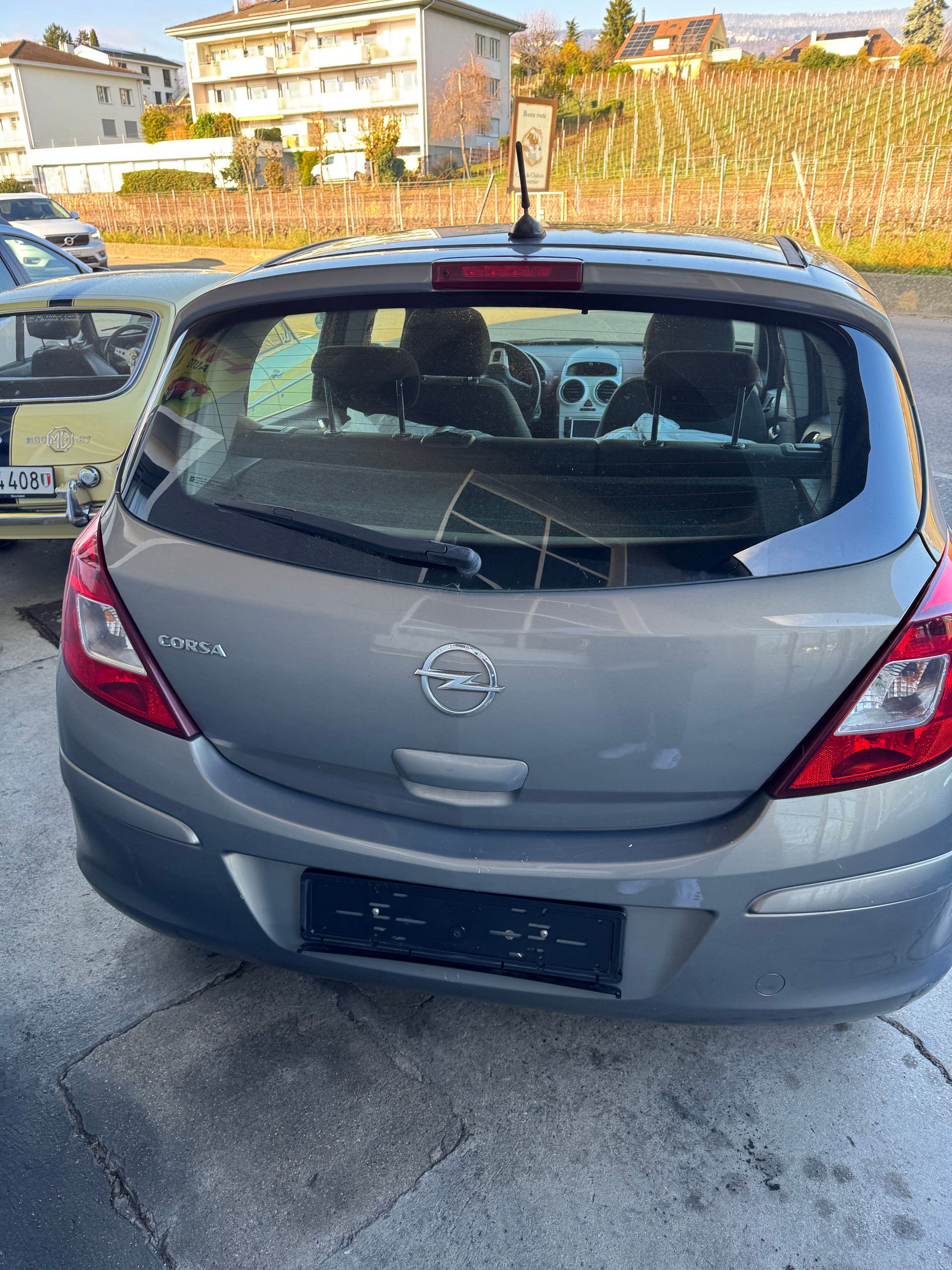 OPEL Corsa 1.4 TP Enjoy-image-1