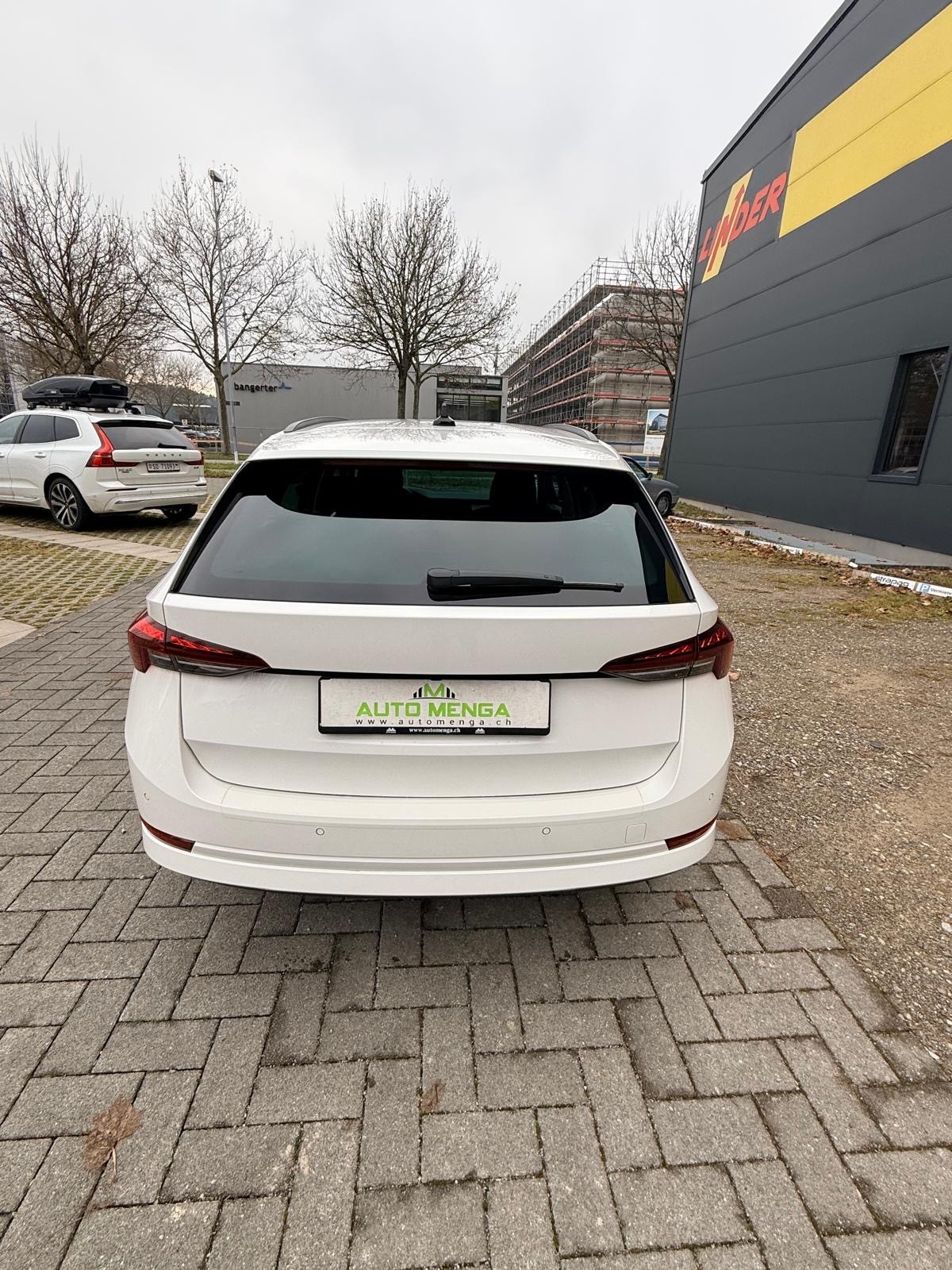 SKODA Octavia Combi 1.0 TSI mHEV DSG Ambition-image-5