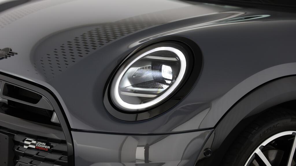 MINI John Cooper Works Cabrio-image-15