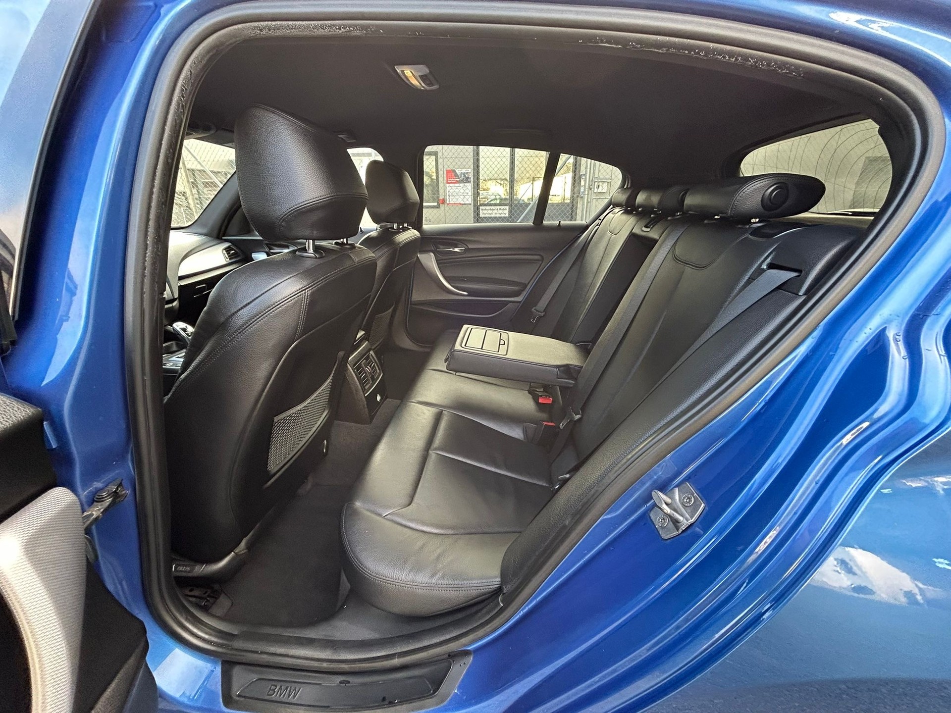 BMW M135i xDrive Steptronic-image-13