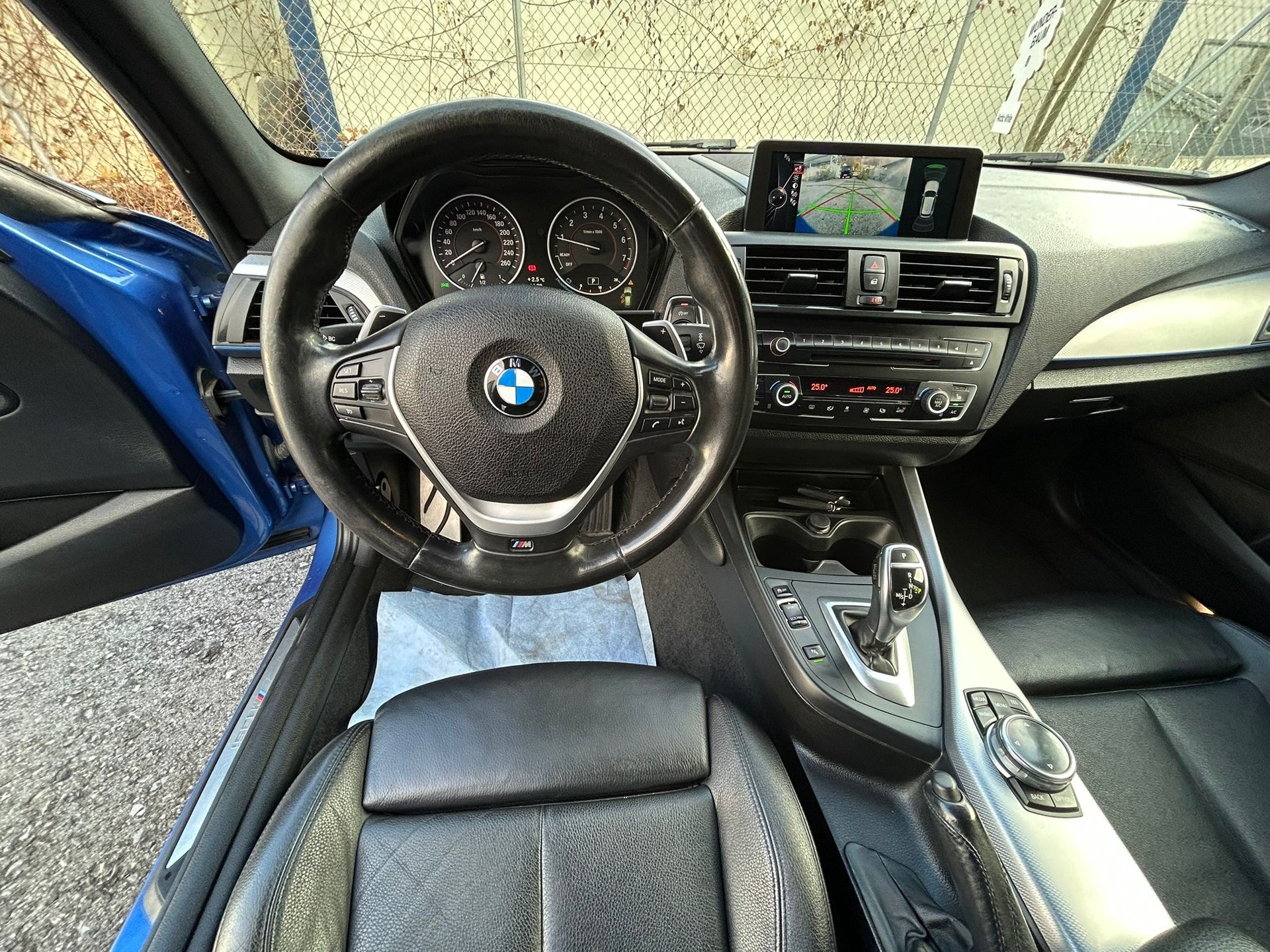 BMW M135i xDrive Steptronic-image-10