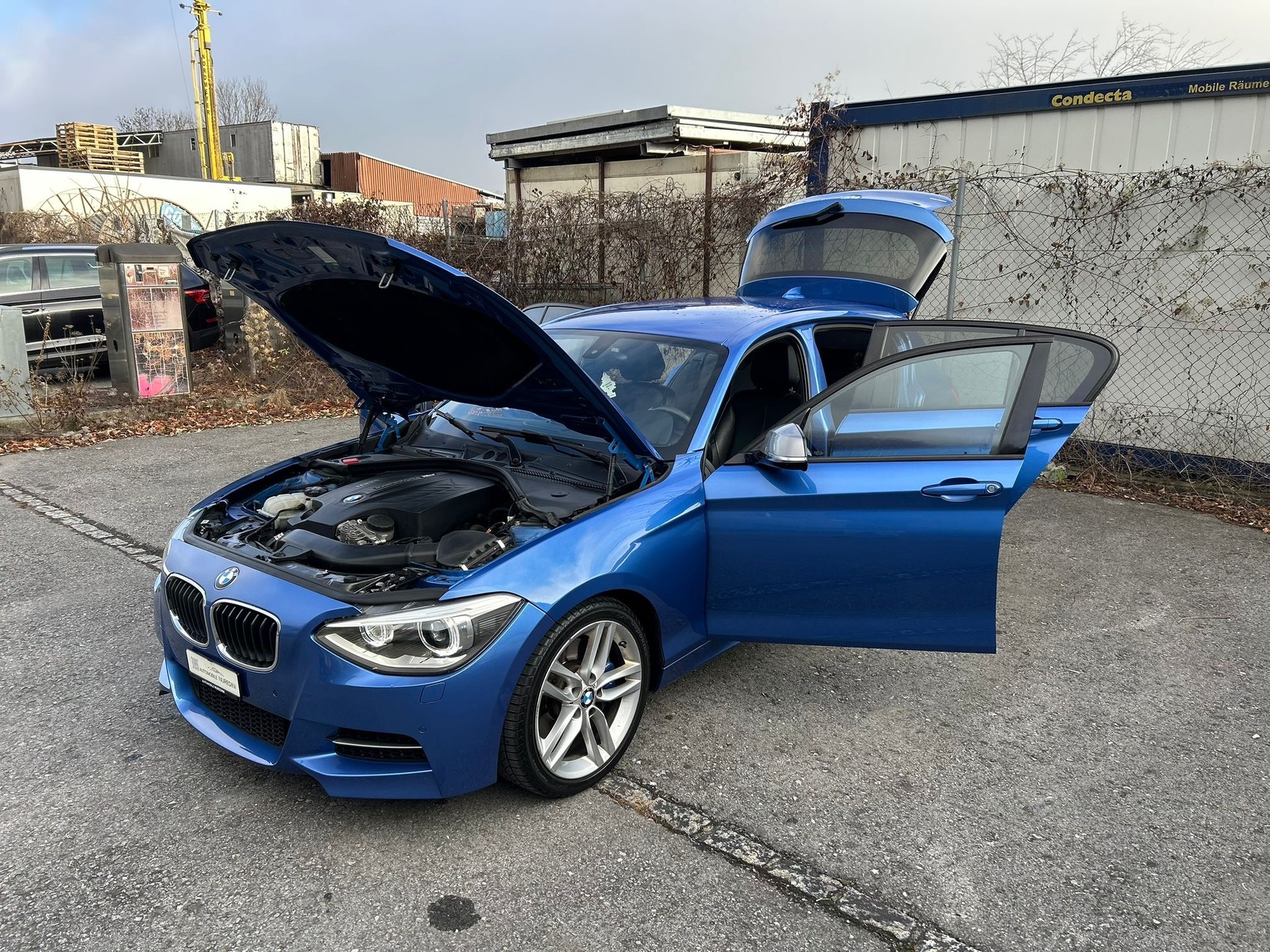 BMW M135i xDrive Steptronic-image-8