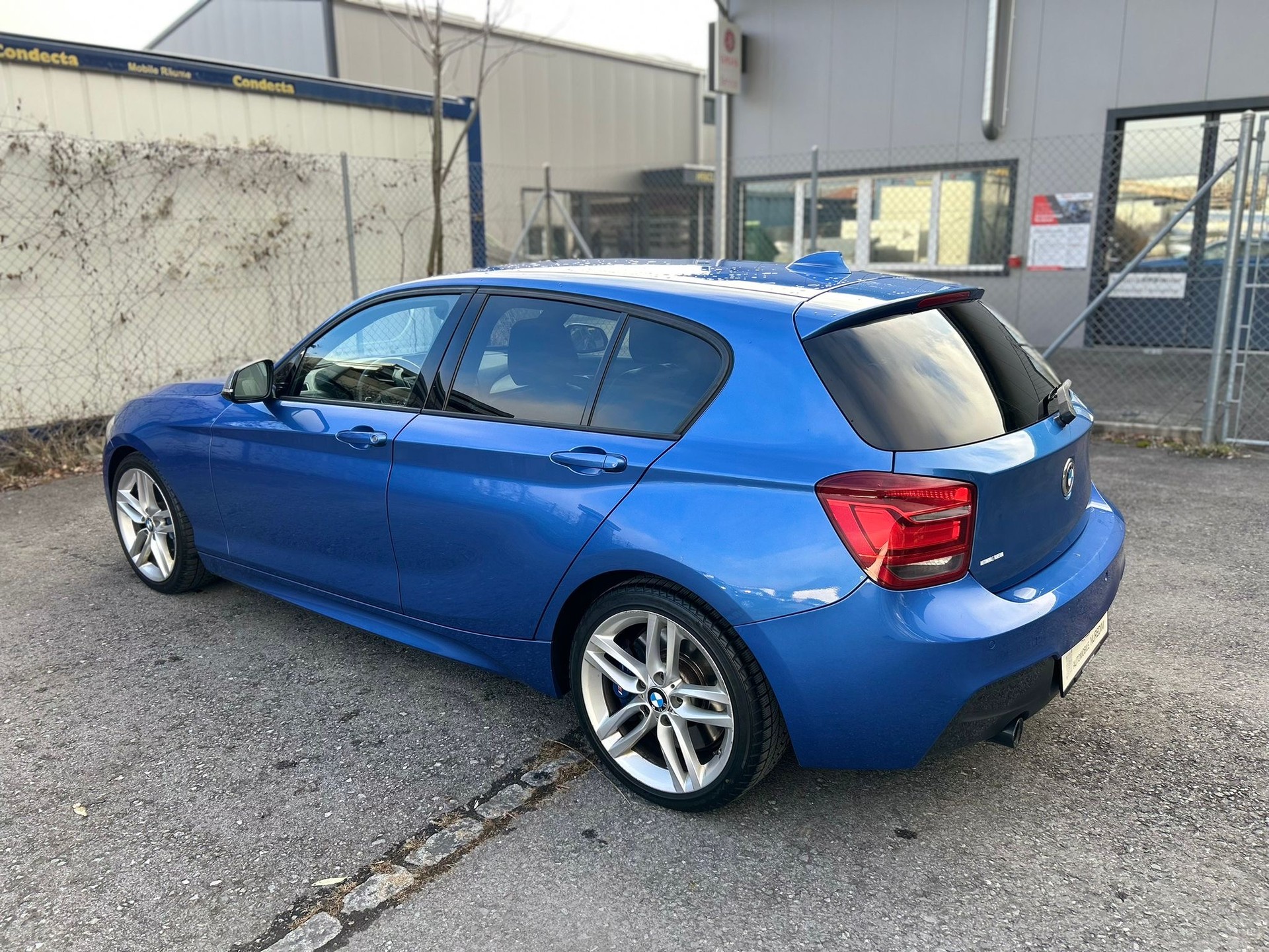 BMW M135i xDrive Steptronic-image-3