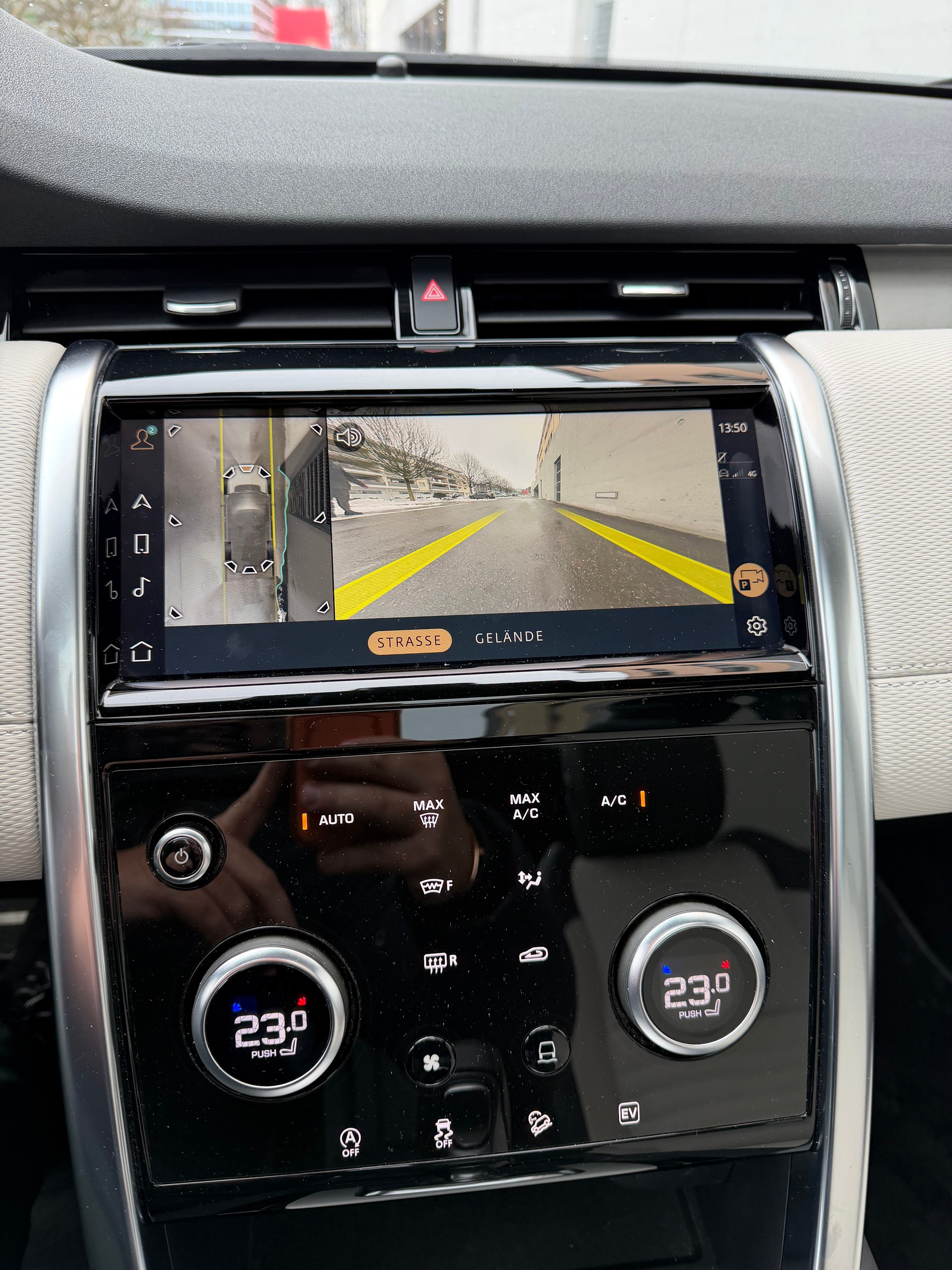 LAND ROVER Discovery Sport R Dyn P300e 1.5 PHEV Base AT8-image-10
