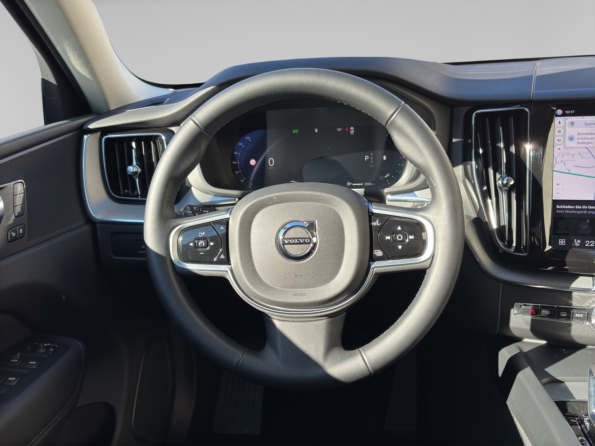 VOLVO XC60 2.0 B5 MH Plus Dark AWD-image-9