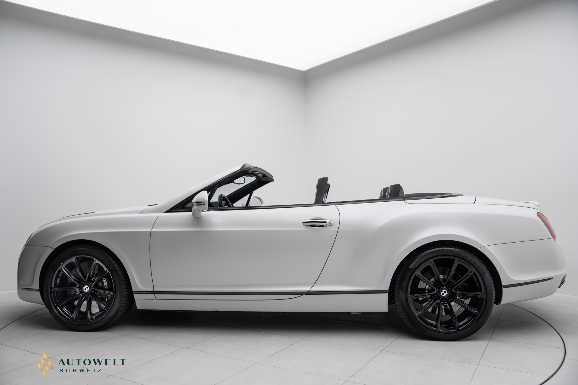 BENTLEY Continental Supersports Convertible 6.0 / Bugatti Sitze-showroom-element-1