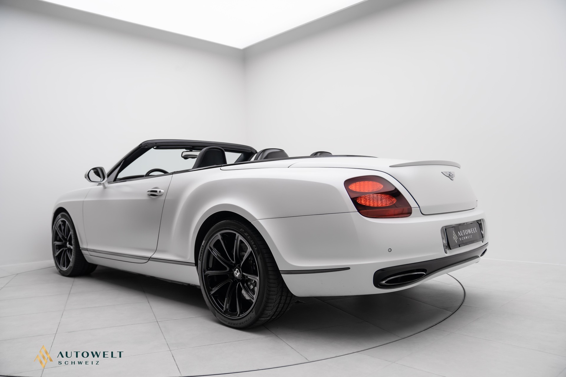 BENTLEY Continental Supersports Convertible 6.0 / Bugatti Sitze-showroom-element-2
