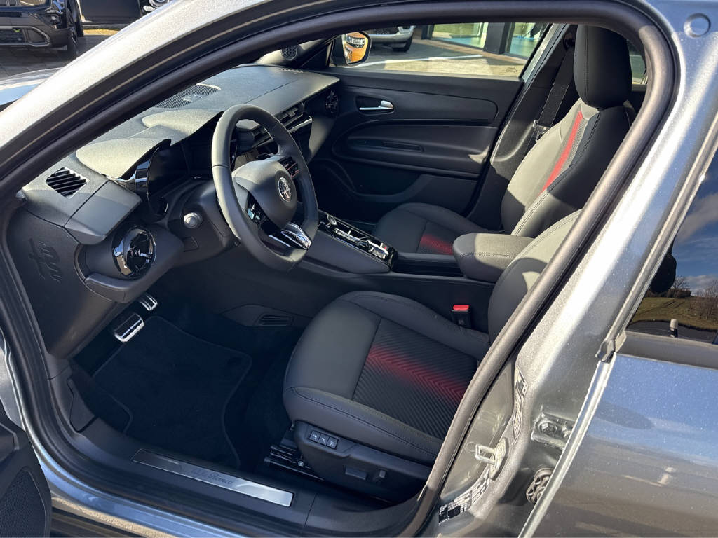 ALFA ROMEO Junior 1.2 Ibrida Speciale-image-6