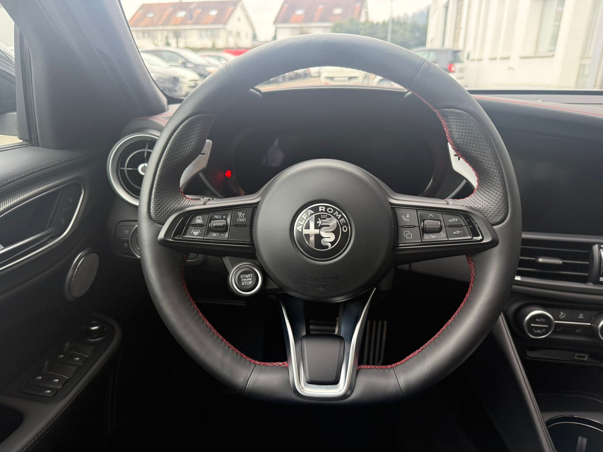 ALFA ROMEO Giulia 2.0 Competizione Pack Sky 280PS Q4 AT8 MY23/24-image-12