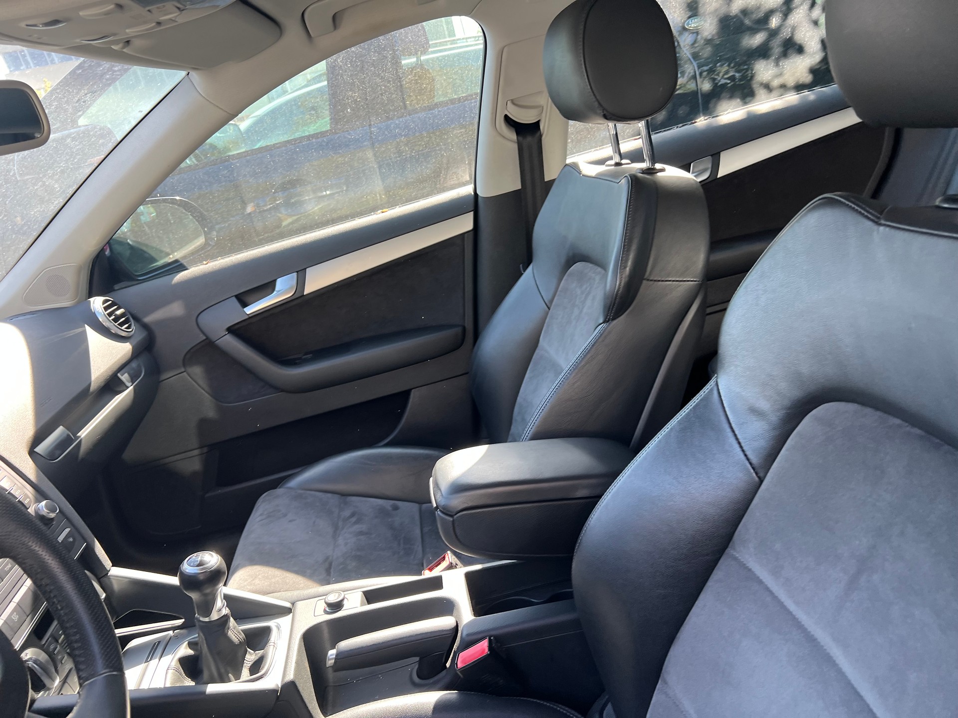 AUDI A3 Sportback 1.8 TFSI Ambiente-image-5