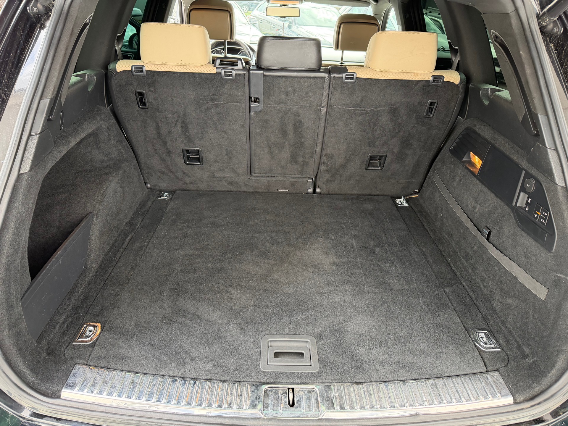 VW Touareg 3.0 TDI BlueMotion Technology Tiptronic-image-9