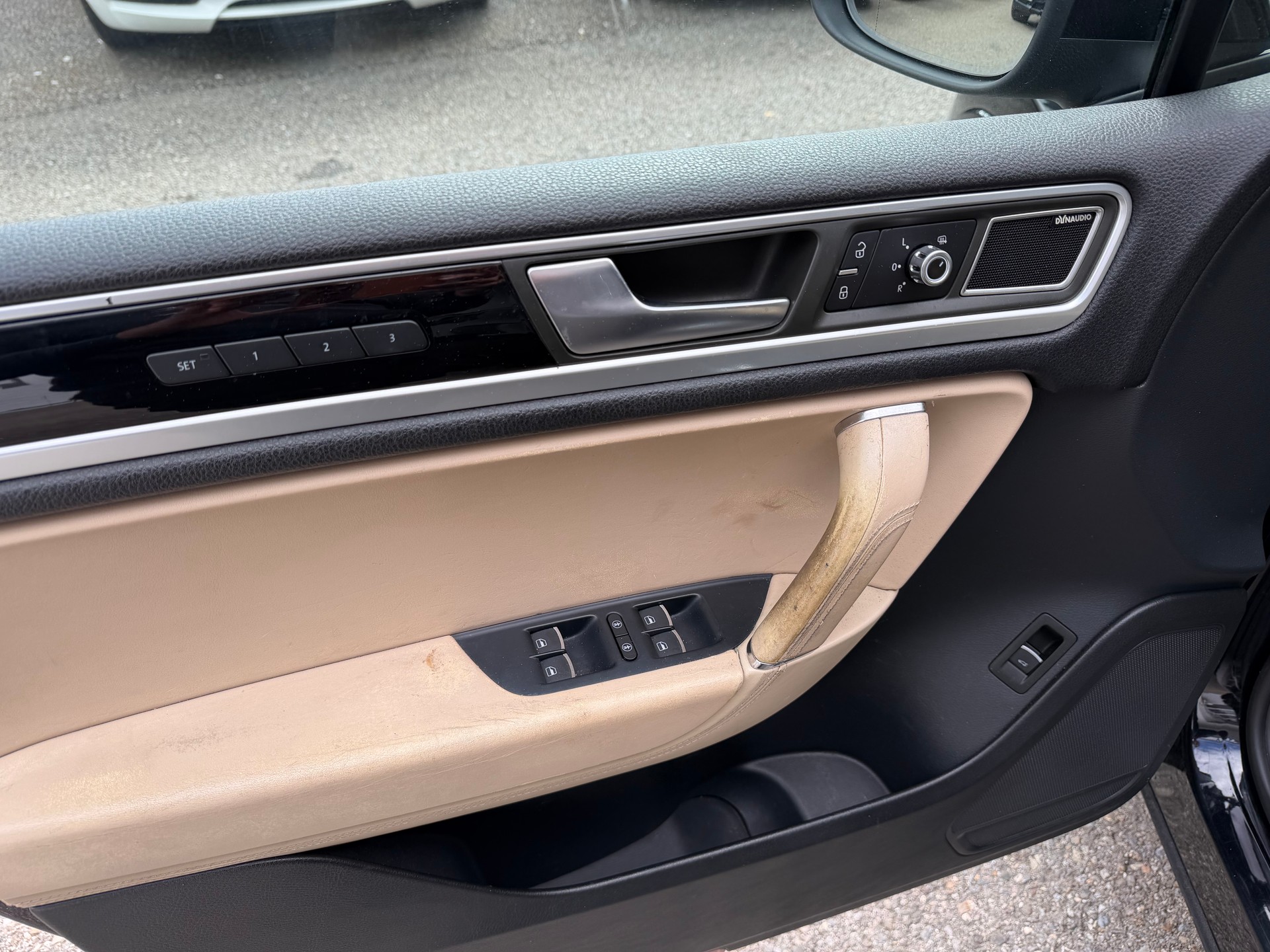 VW Touareg 3.0 TDI BlueMotion Technology Tiptronic-image-5