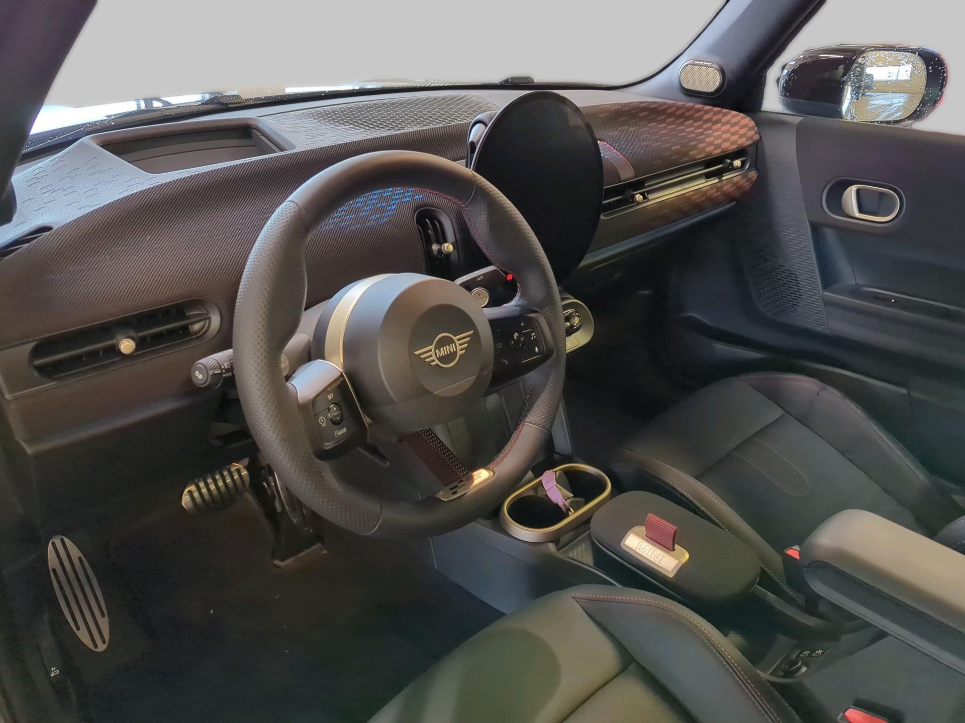 MINI John Cooper Works Cabrio-image-10